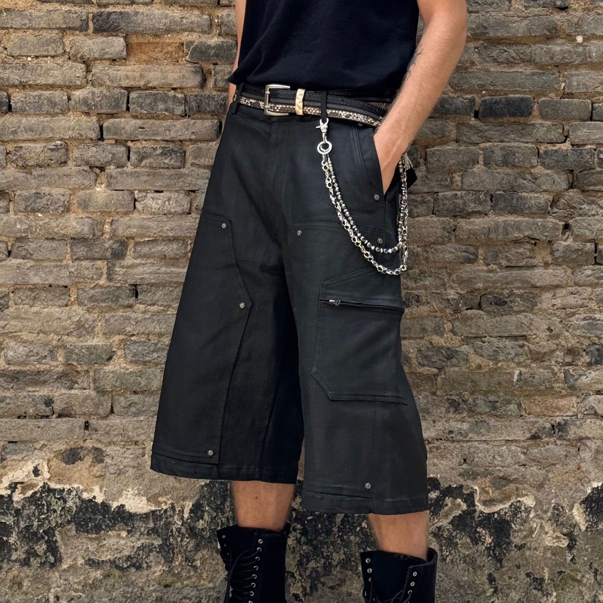 LUUUCAM Waxed Rivet Double-Knee Capri Shorts-Shorts-S-Free Shipping Leatheretro