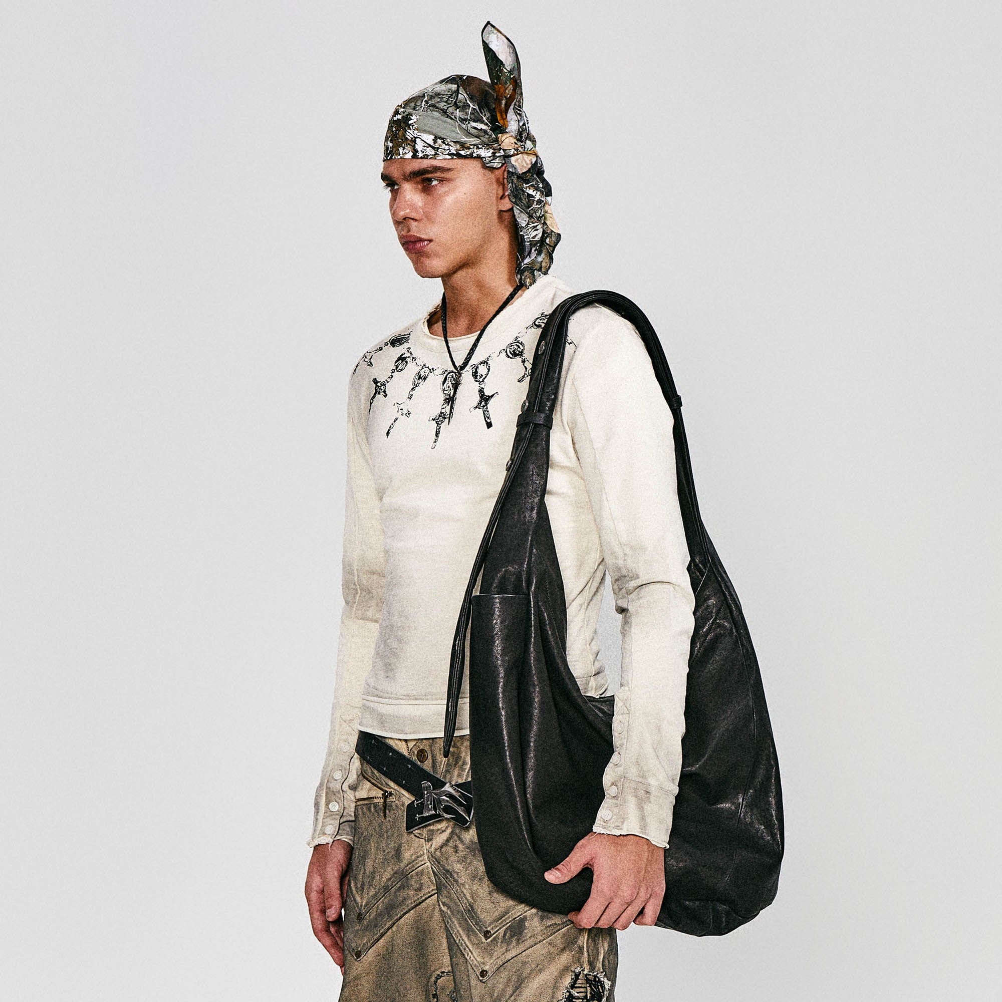 FLYERRER Distressed Cross Chain Graphic Long-Sleeve Tee-L/S Tee-S-Free Shipping Leatheretro