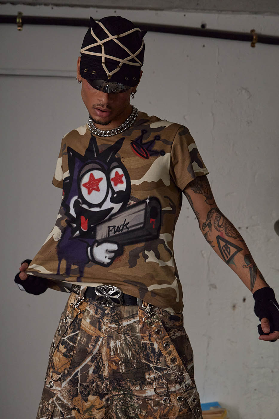 DND4DES Felix Camo Graffiti T-Shirt-T Shirt-S-Free Shipping Leatheretro