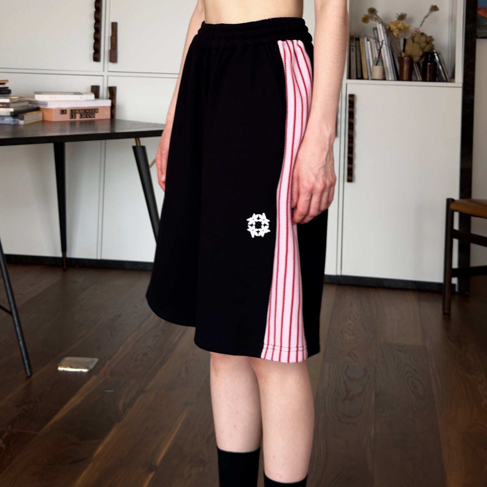 MIICHOUS Contrast Stripes Panel Shorts-Shorts-S (Preorder)-Black-Free Shipping Leatheretro