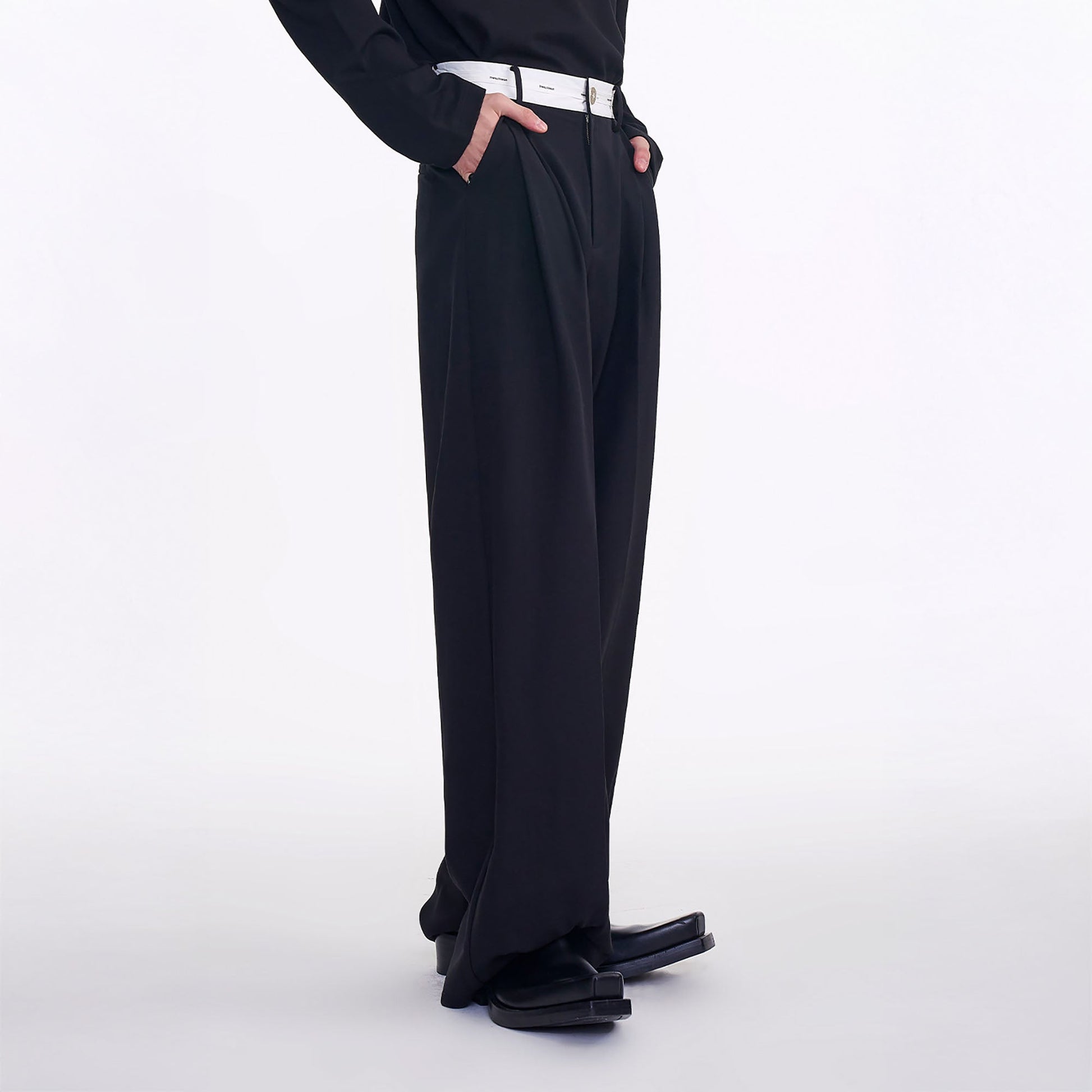 TIWILLTANG Contrast Panel Pleated Straight-Leg Pants-Pants-S-Black-Free Shipping Leatheretro