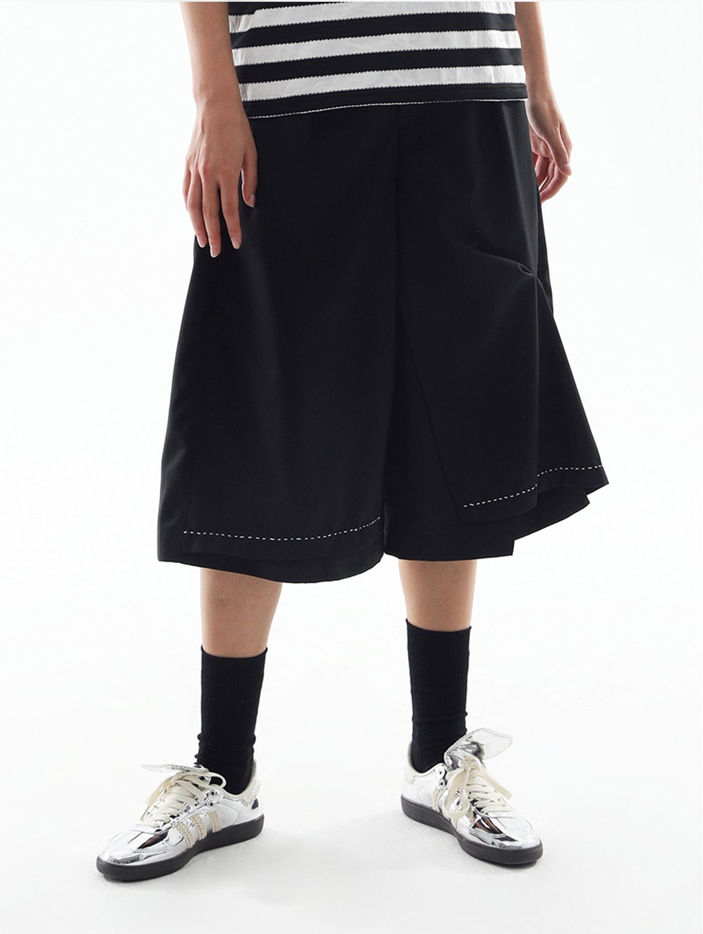 MIICHOUS Essential Pleated Oversize Shorts-Shorts-S-Black-Free Shipping Leatheretro