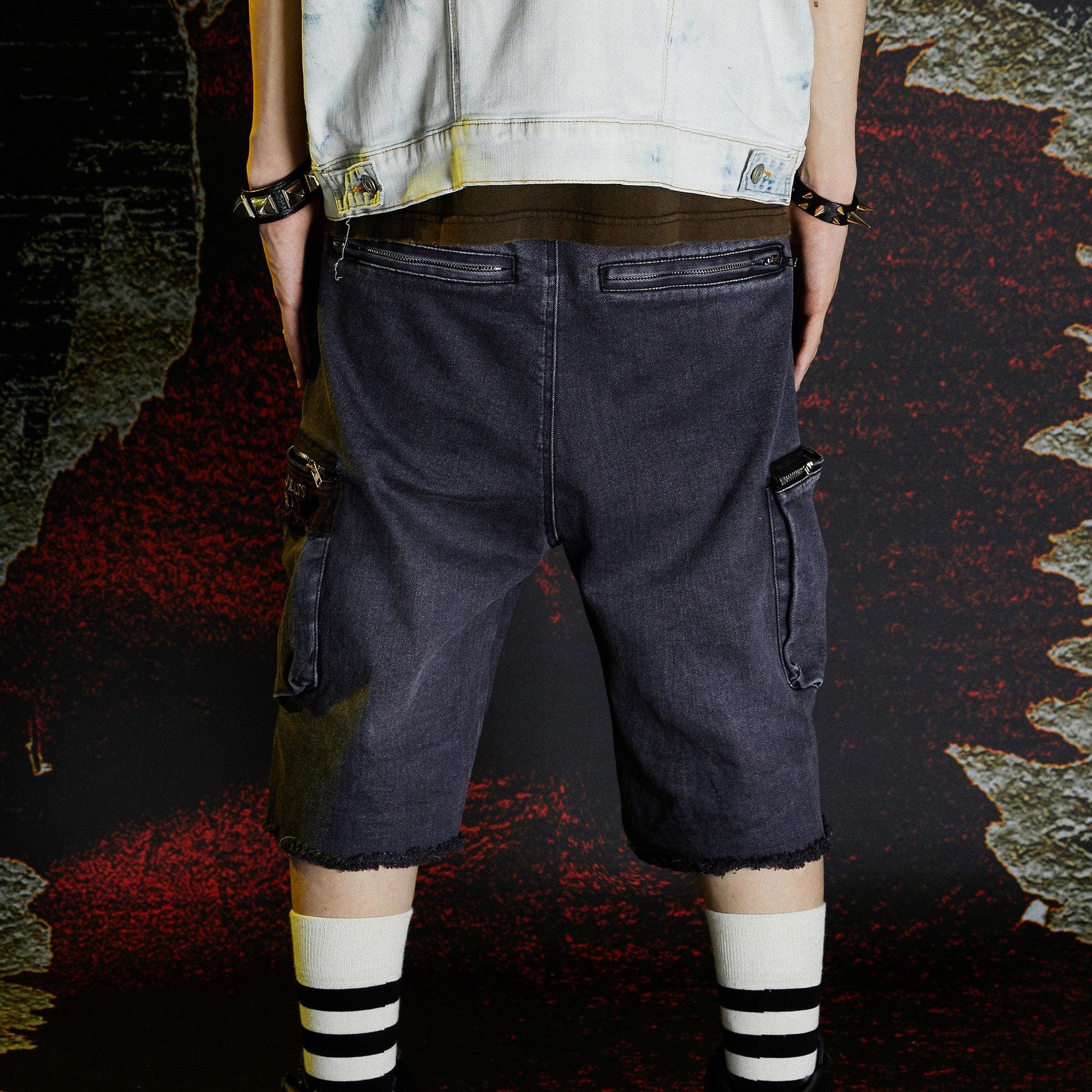 VENTUREK Washed Patch Studded Raw-Edge Shorts-Shorts-S-Free Shipping Leatheretro