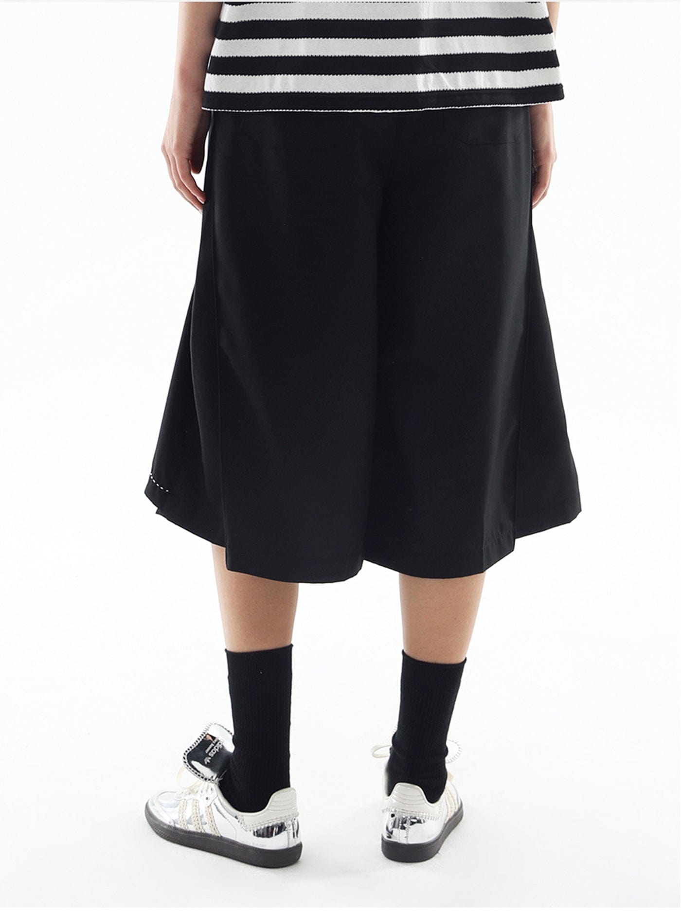 MIICHOUS Essential Pleated Oversize Shorts-Shorts-S-Black-Free Shipping Leatheretro