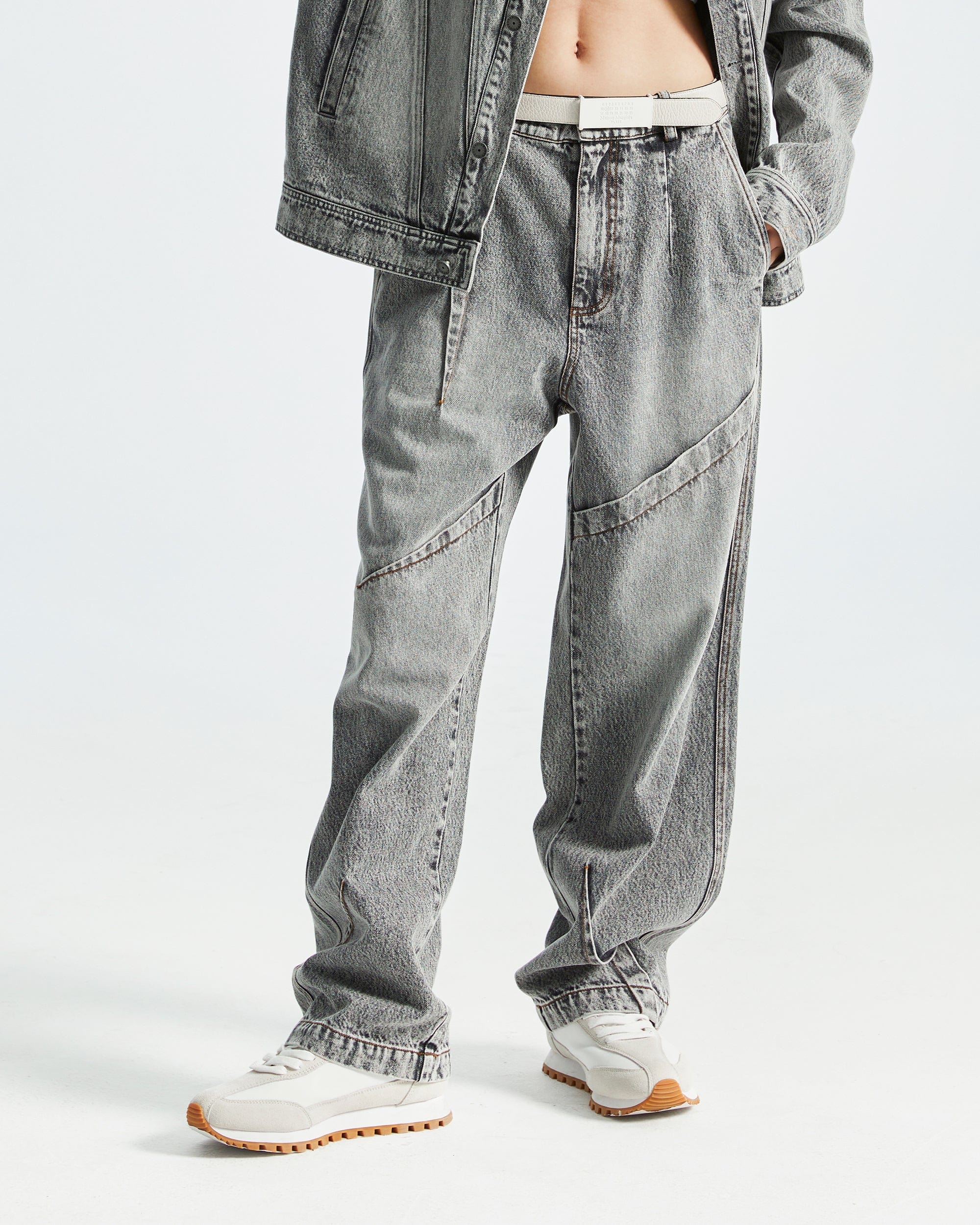 ORGANIC EMOTION Deconstructed Washed Jeans-Jeans-XS-White-Free Shipping Leatheretro