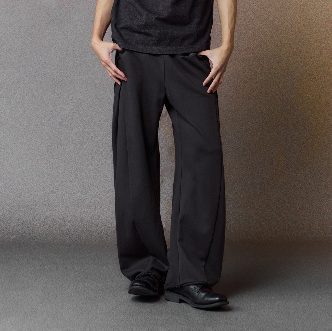 ALVNG AR ANTS Curved-Leg Pleated Raw-Hem Sweatpants-Pants-S-Free Shipping Leatheretro