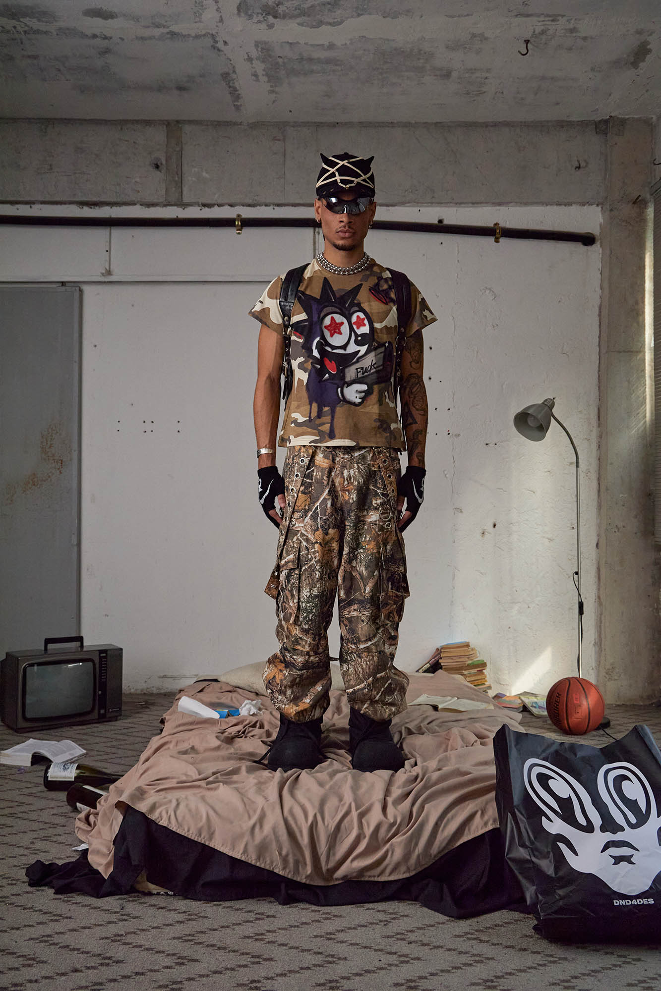 DND4DES Felix Camo Graffiti T-Shirt-T Shirt-S-Free Shipping Leatheretro