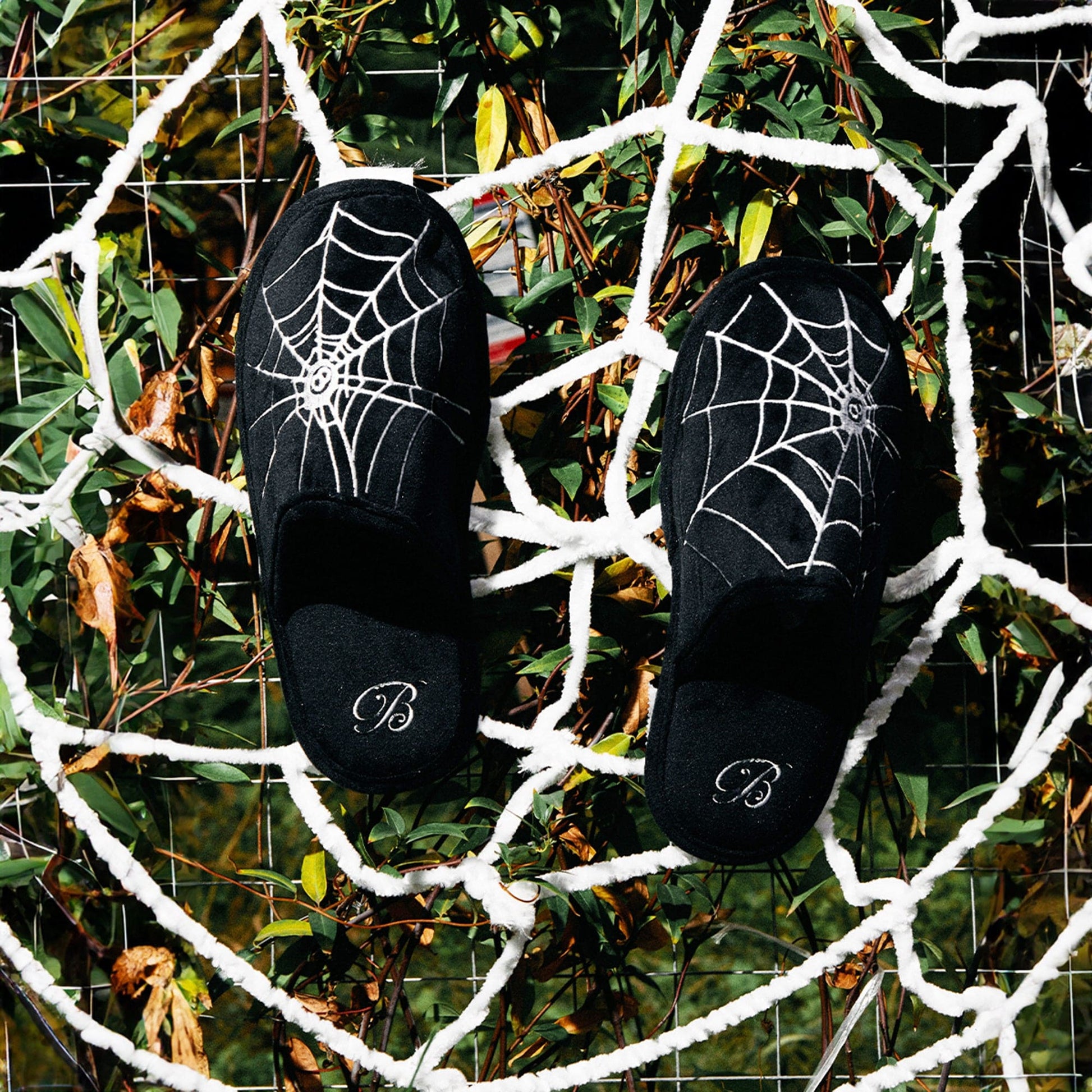 BLACK8MOB Spiderweb Embroidered Slippers-Shoes-6-Free Shipping Leatheretro
