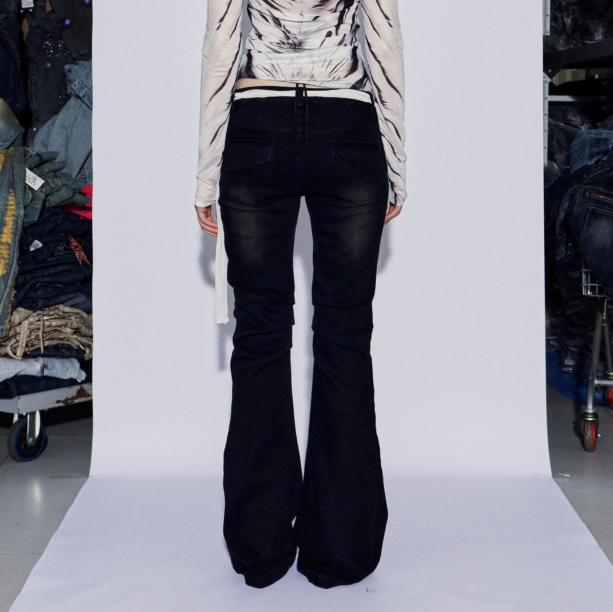 DND4DESxFaychui Rose Studded Low-Rise Flared Jeans-Jeans-S-Free Shipping Leatheretro