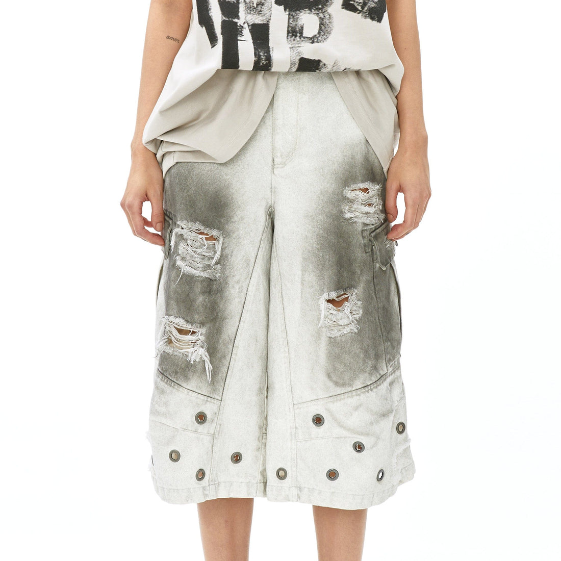 VANN VALRENCE Distressed Gradient Grommet Capris Shorts-Shorts-S-Free Shipping Leatheretro