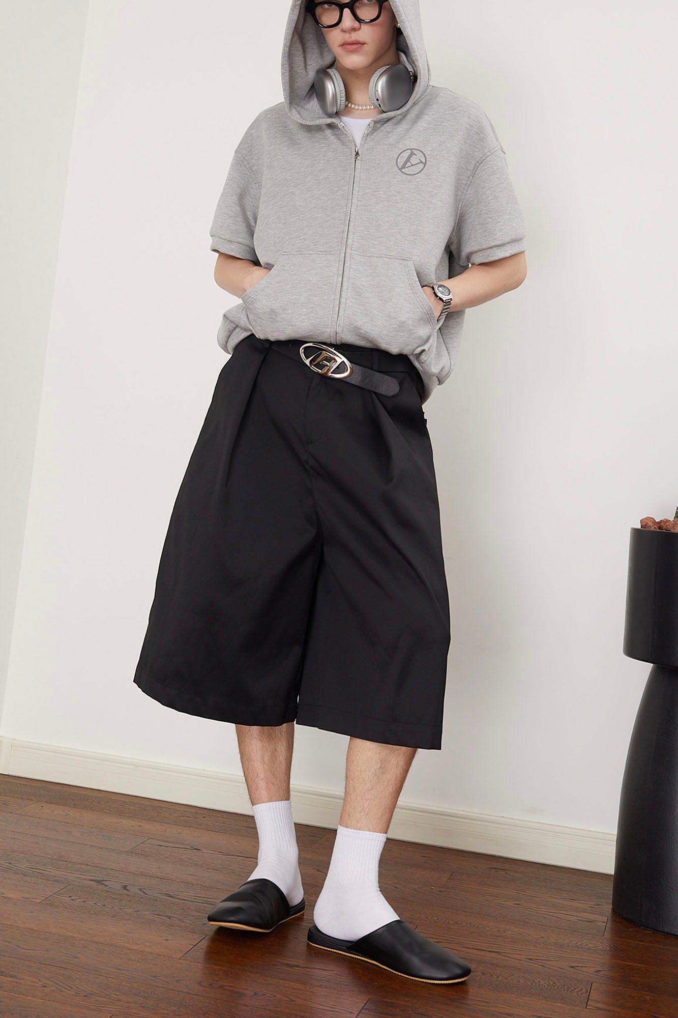 ASSEEN Pleated Wide-Leg Bermuda Shorts-Shorts-S-Free Shipping Leatheretro