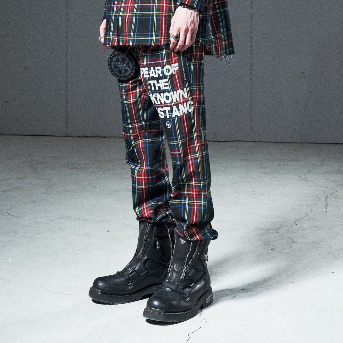 VENTUREK Distressed Zippered-Hem Slogan Slim Plaid Pants-Pants-S-Free Shipping Leatheretro