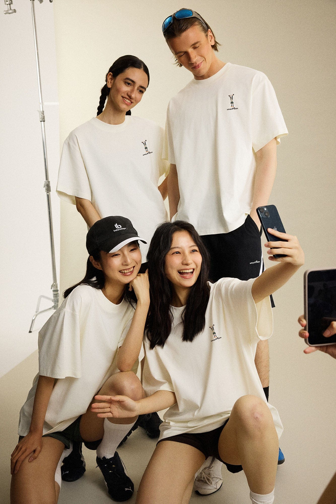 UMAMIISM Weightlifting Graphic T-Shirt-T Shirt-XS-Free Shipping Leatheretro