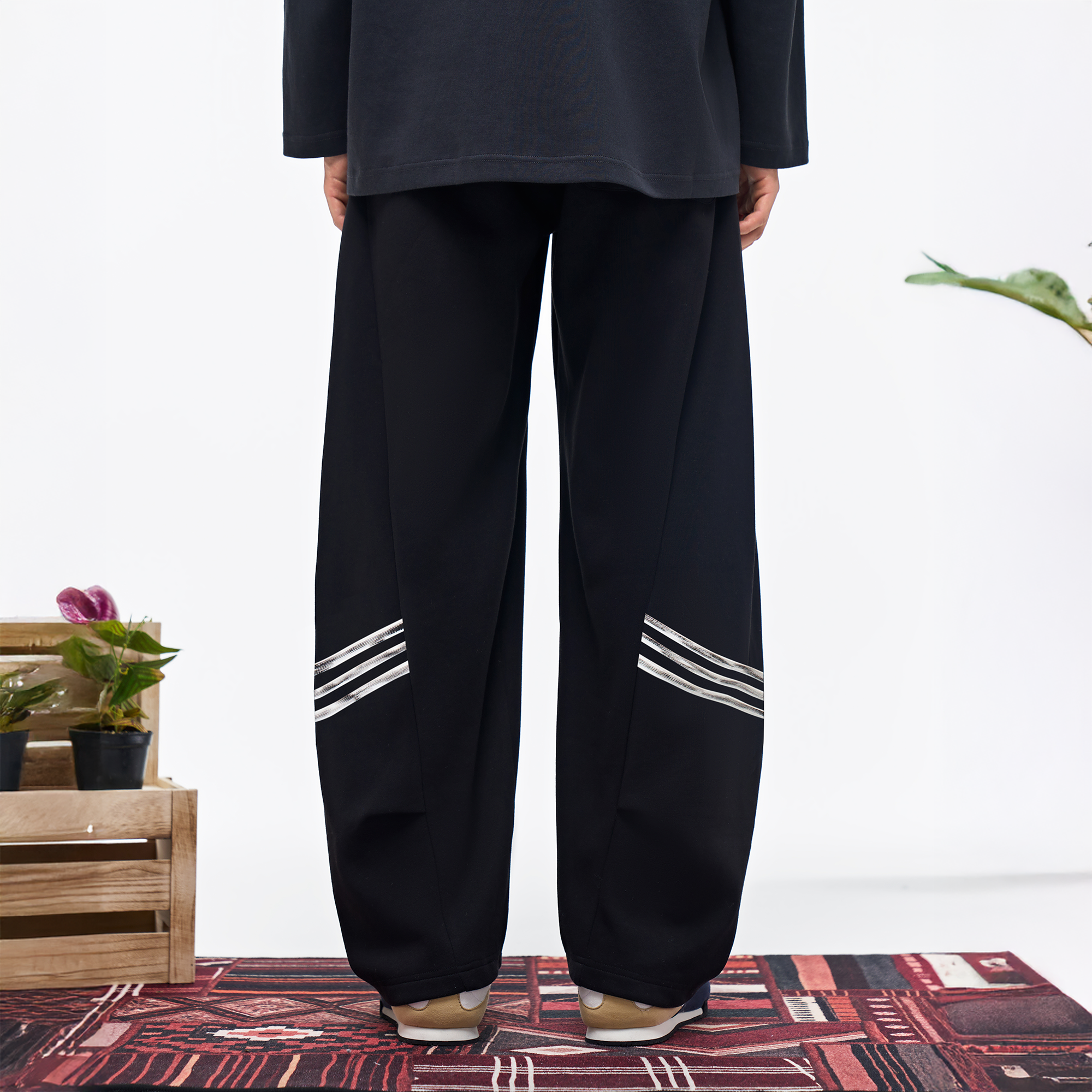 OVERLAPS Curved-Leg Panel Track Pants