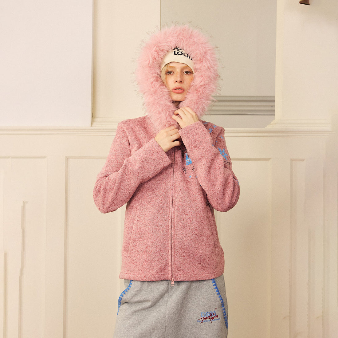 DONSMOKE Snowflake Embroidered Fleece-Lined Zip-Up Hoodie