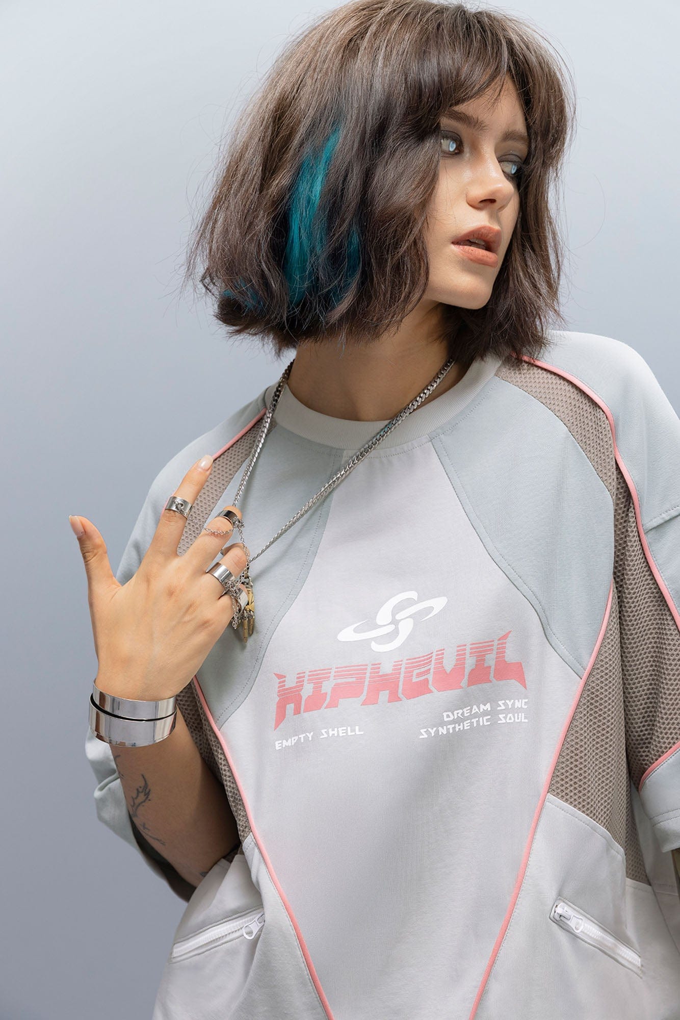 XIPHEVIL Contrast Paneled Mesh Zip-Pocket Raglan T-Shirt Ice-L/S Tee-XS-Free Shipping Leatheretro