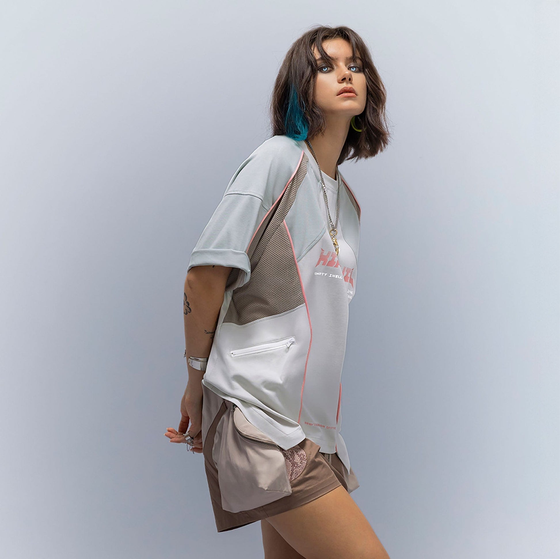 XIPHEVIL Contrast Paneled Mesh Zip-Pocket Raglan T-Shirt Ice-L/S Tee-XS-Free Shipping Leatheretro