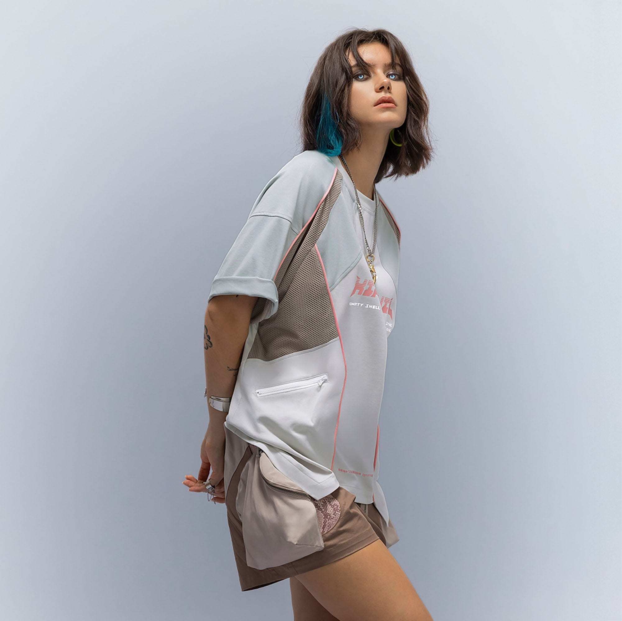 XIPHEVIL Contrast Paneled Mesh Zip-Pocket Raglan T-Shirt Ice-L/S Tee-XS-Free Shipping Leatheretro