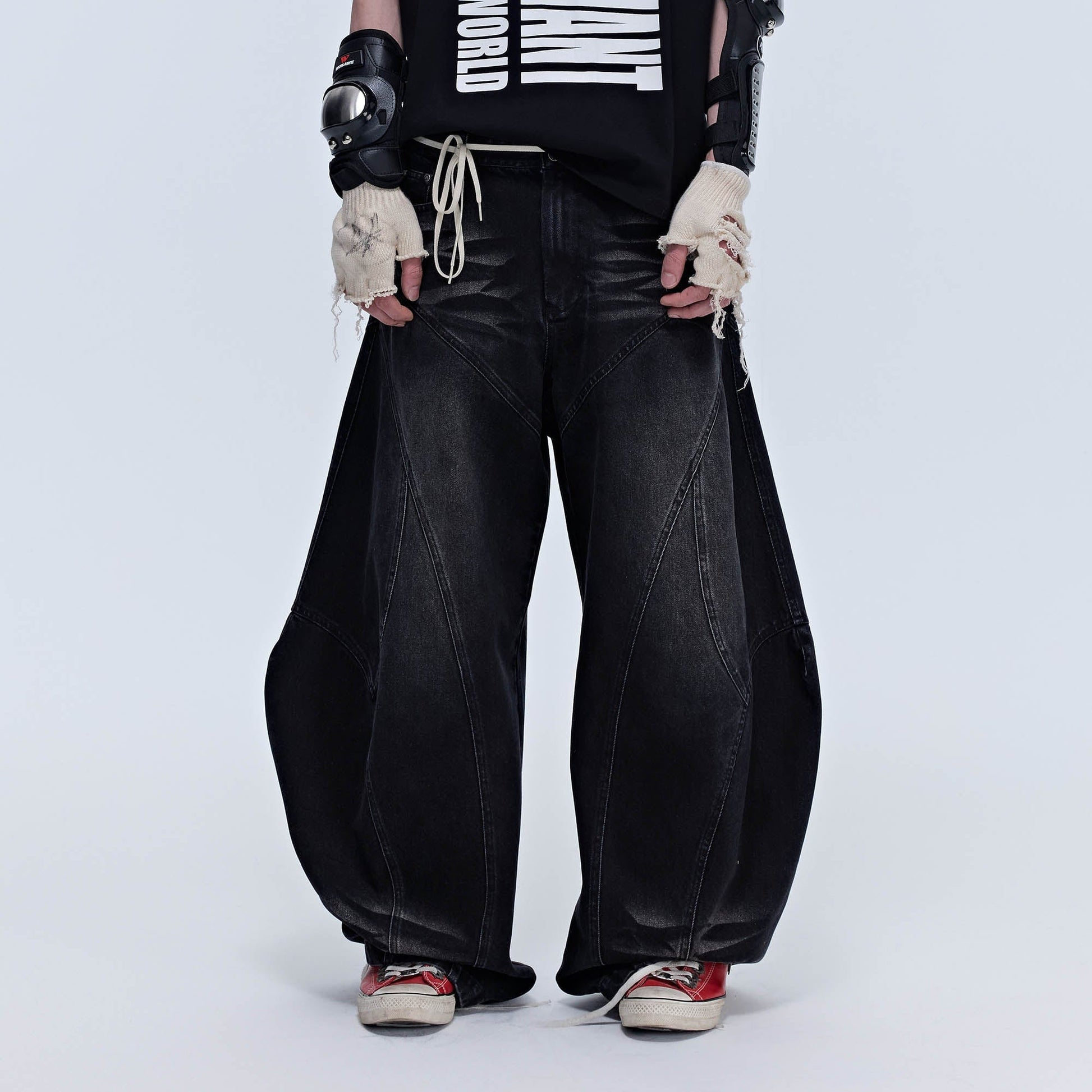 SAVAGEGROWTHWORLD Arc-Paneled Washed Oversized Balloon Jeans-Jeans-S-Black-Free Shipping Leatheretro