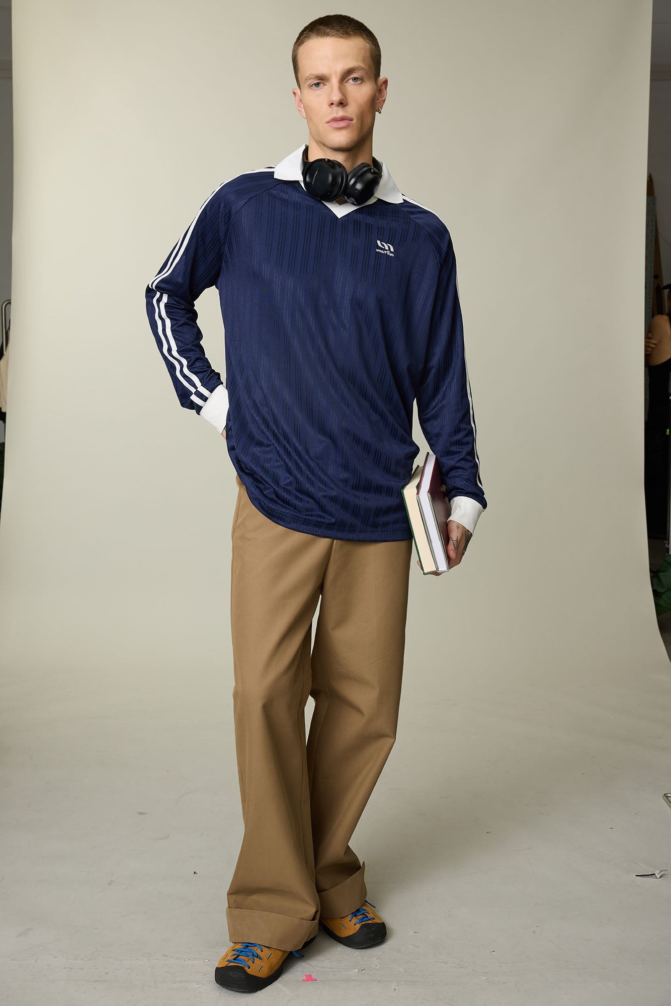 UMAMIISM Contrast V-Neck Stripe Long-Sleeve Tee-L/S Tee-XS-Dark Blue-Free Shipping Leatheretro
