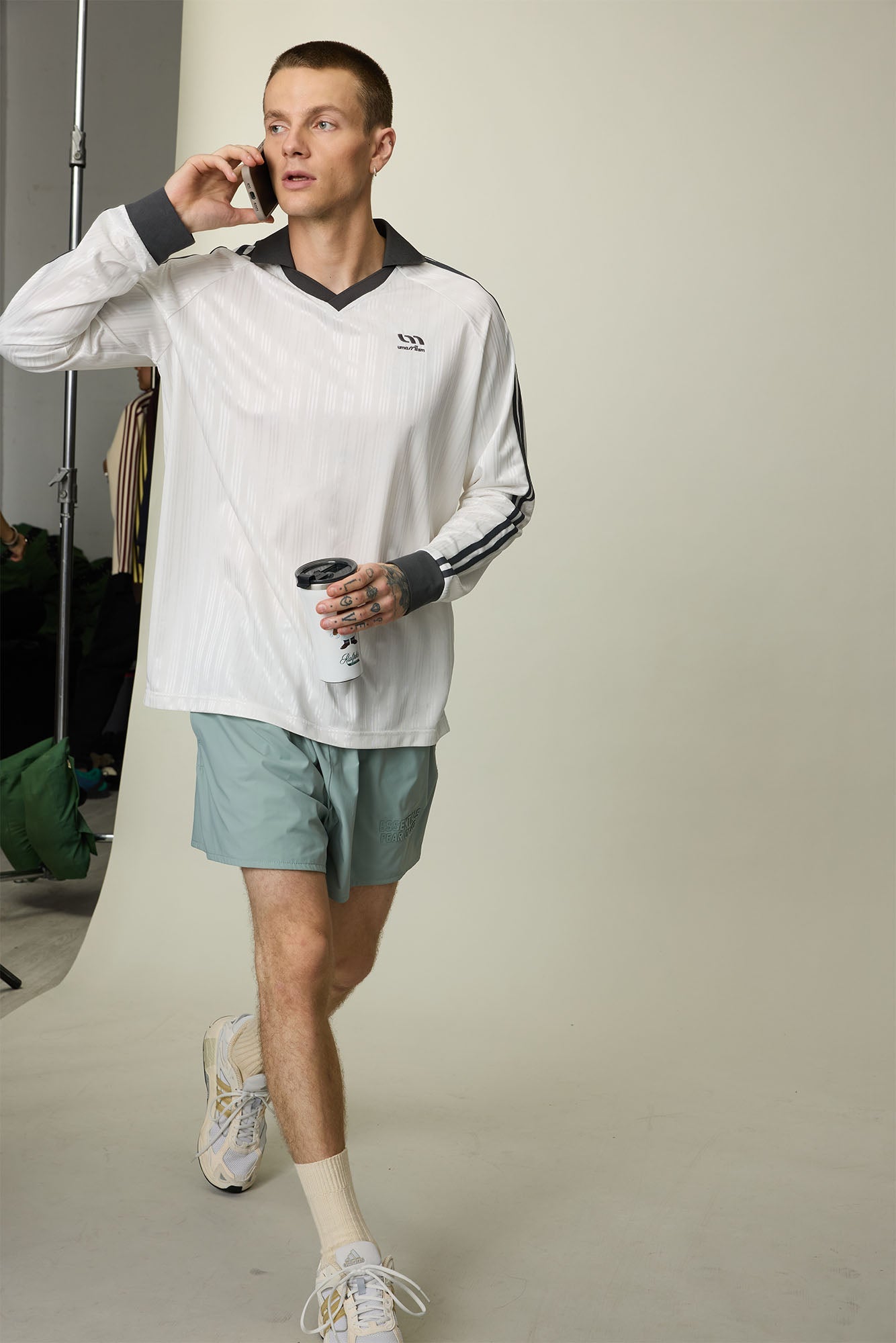 UMAMIISM Contrast V-Neck Stripe Long-Sleeve Tee-L/S Tee-XS-Dark Blue-Free Shipping Leatheretro