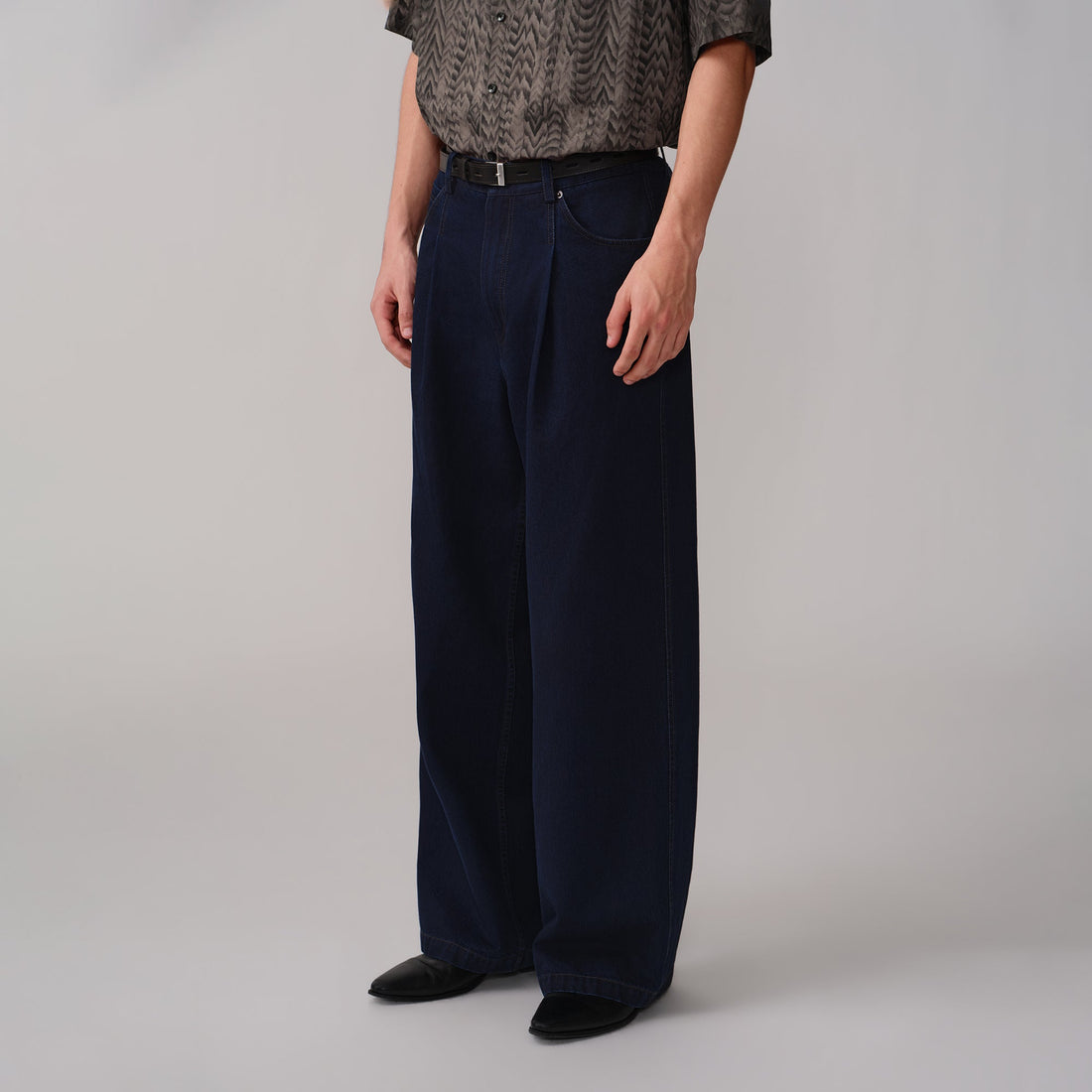 OPICLOTH Washed Indigo Pleated Jeans-Jeans-XS / 28"-Free Shipping Leatheretro