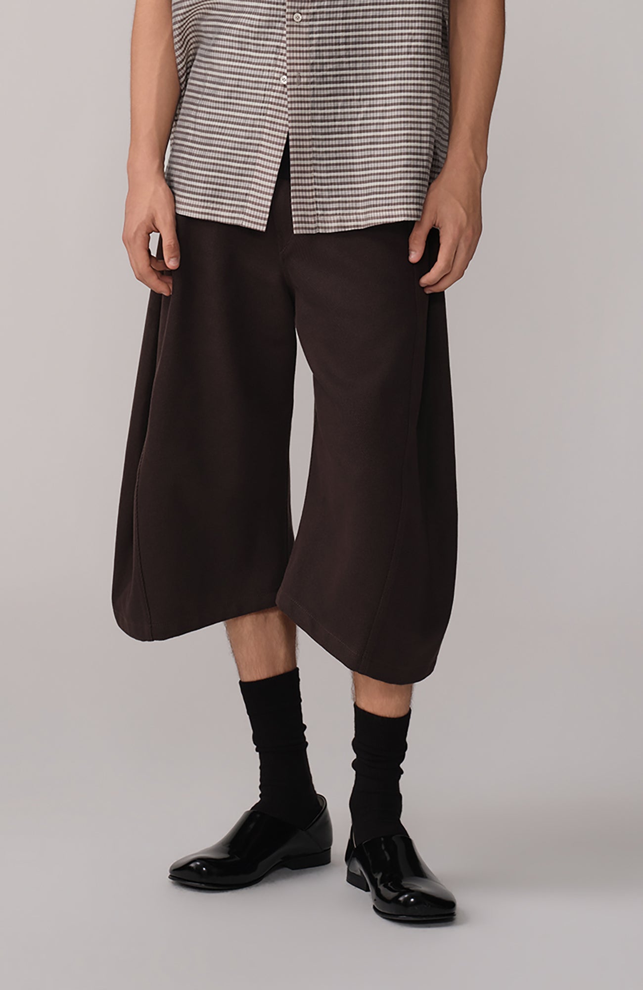 OPICLOTH Curved Wide-Leg Bermuda Shorts-Shorts-XS / 27"-Brown-Free Shipping Leatheretro