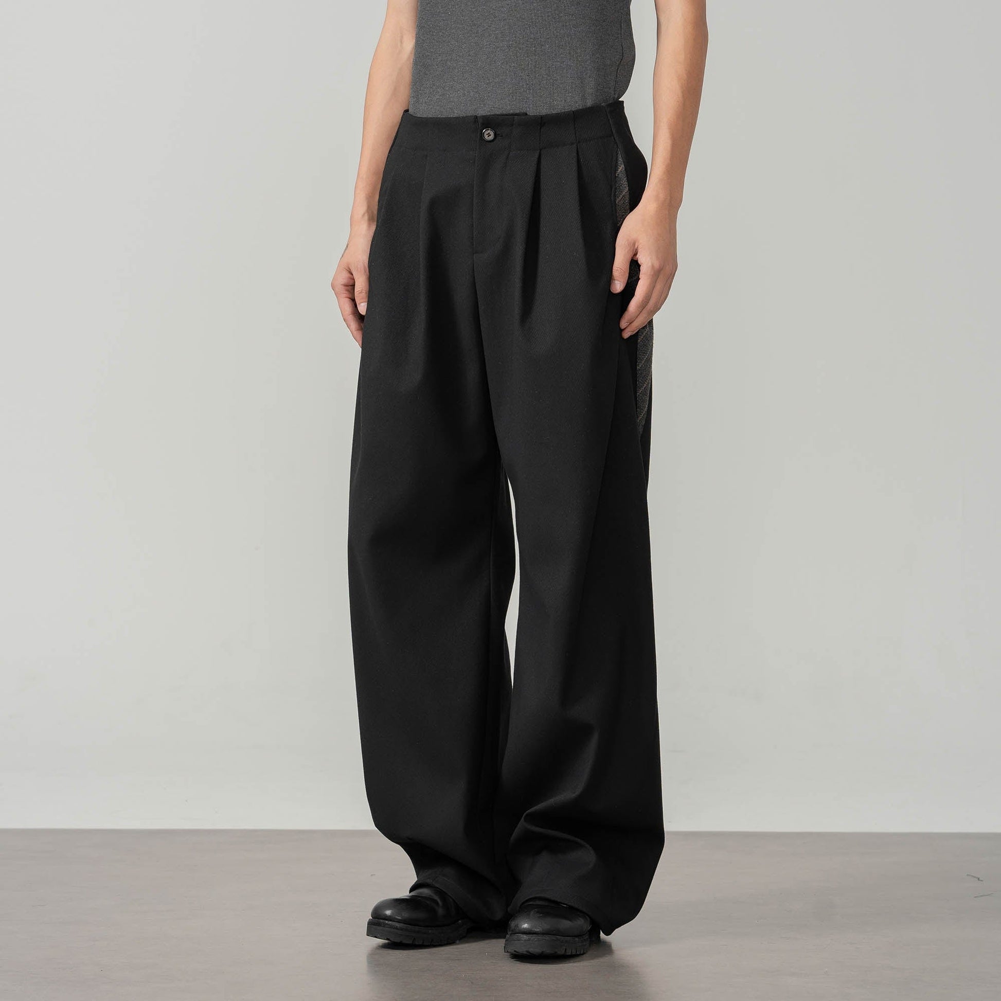 MOITIEDEPETALE Geometric Paneled Pinstripe Pleated Wide-Leg Trousers-Pants-XS-Free Shipping Leatheretro