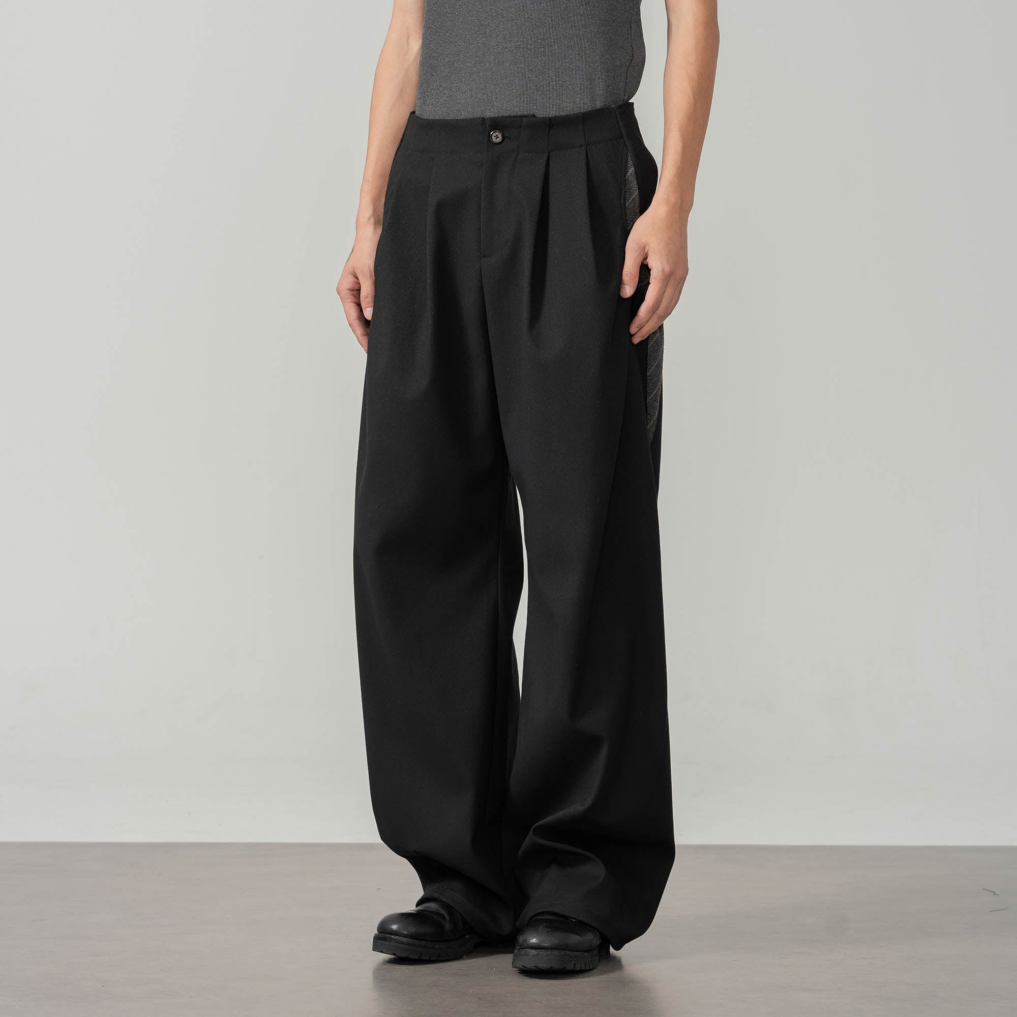 MOITIEDEPETALE Geometric Paneled Pinstripe Pleated Wide-Leg Trousers-Pants-XS-Free Shipping Leatheretro