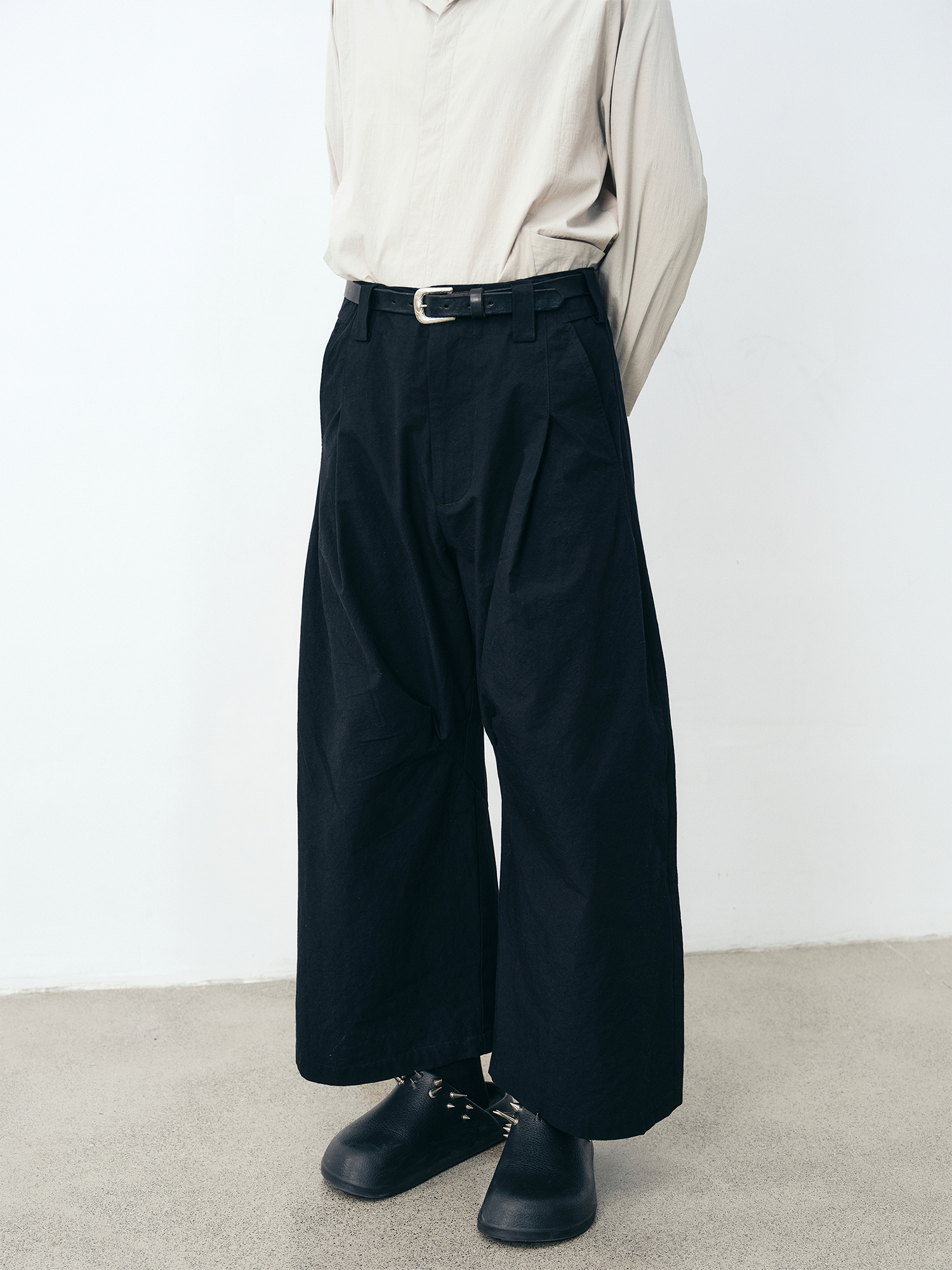 GRAINMUSTARD Pleated Wide-Leg Curved Cropped Pants-Pants-XS-Free Shipping Leatheretro
