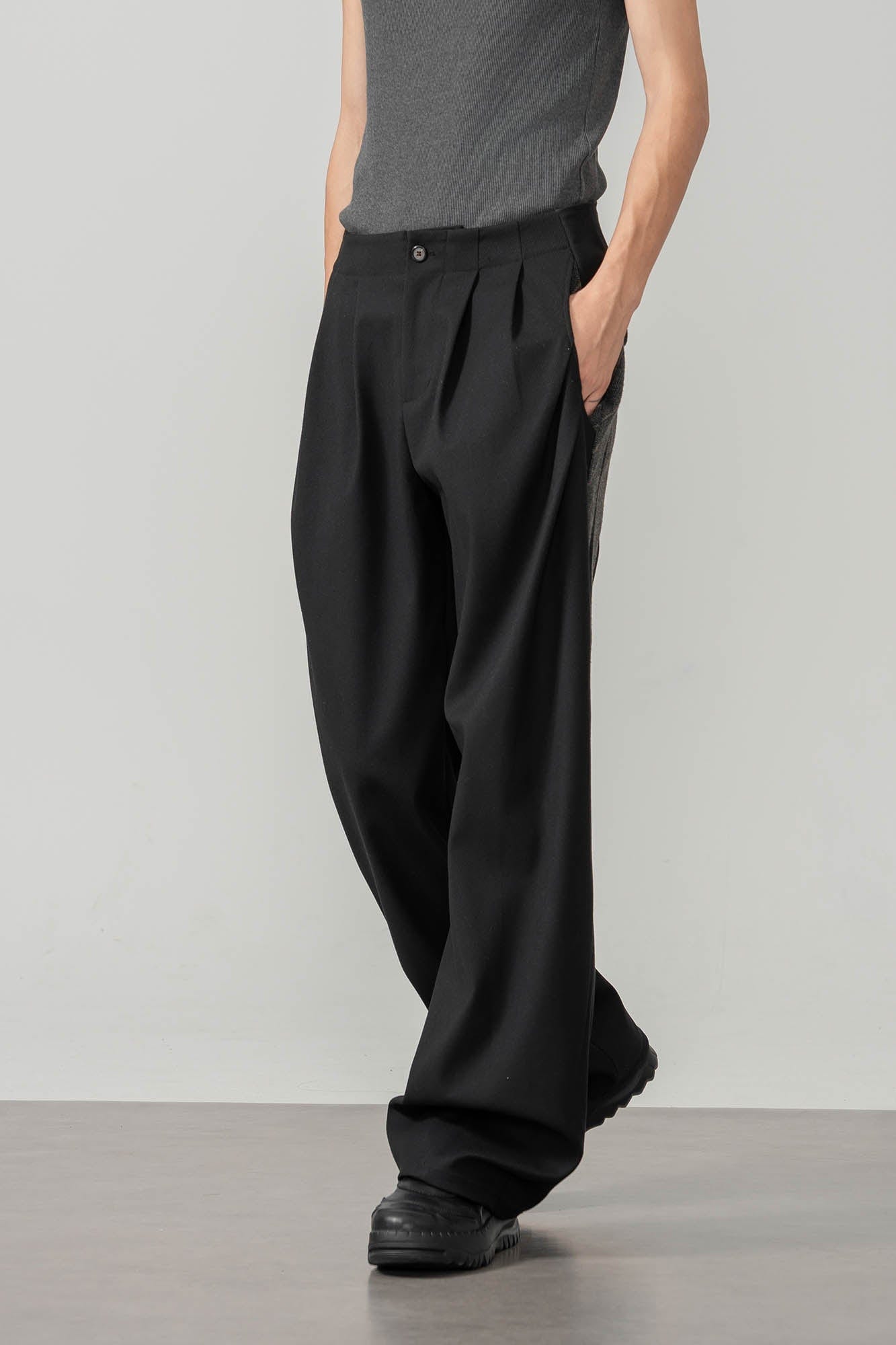 MOITIEDEPETALE Geometric Paneled Pinstripe Pleated Wide-Leg Trousers-Pants-XS-Free Shipping Leatheretro