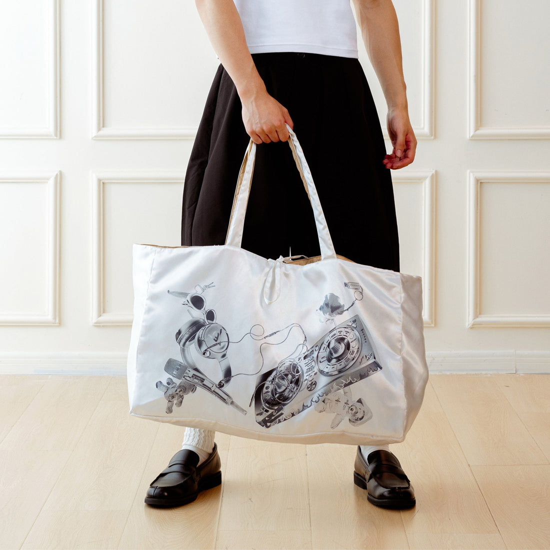 KADAKADA x AXIS Dual-Persona Graphic Reversible Tote Bag-Bag-White-One Size ( Preorder)-Free Shipping Leatheretro