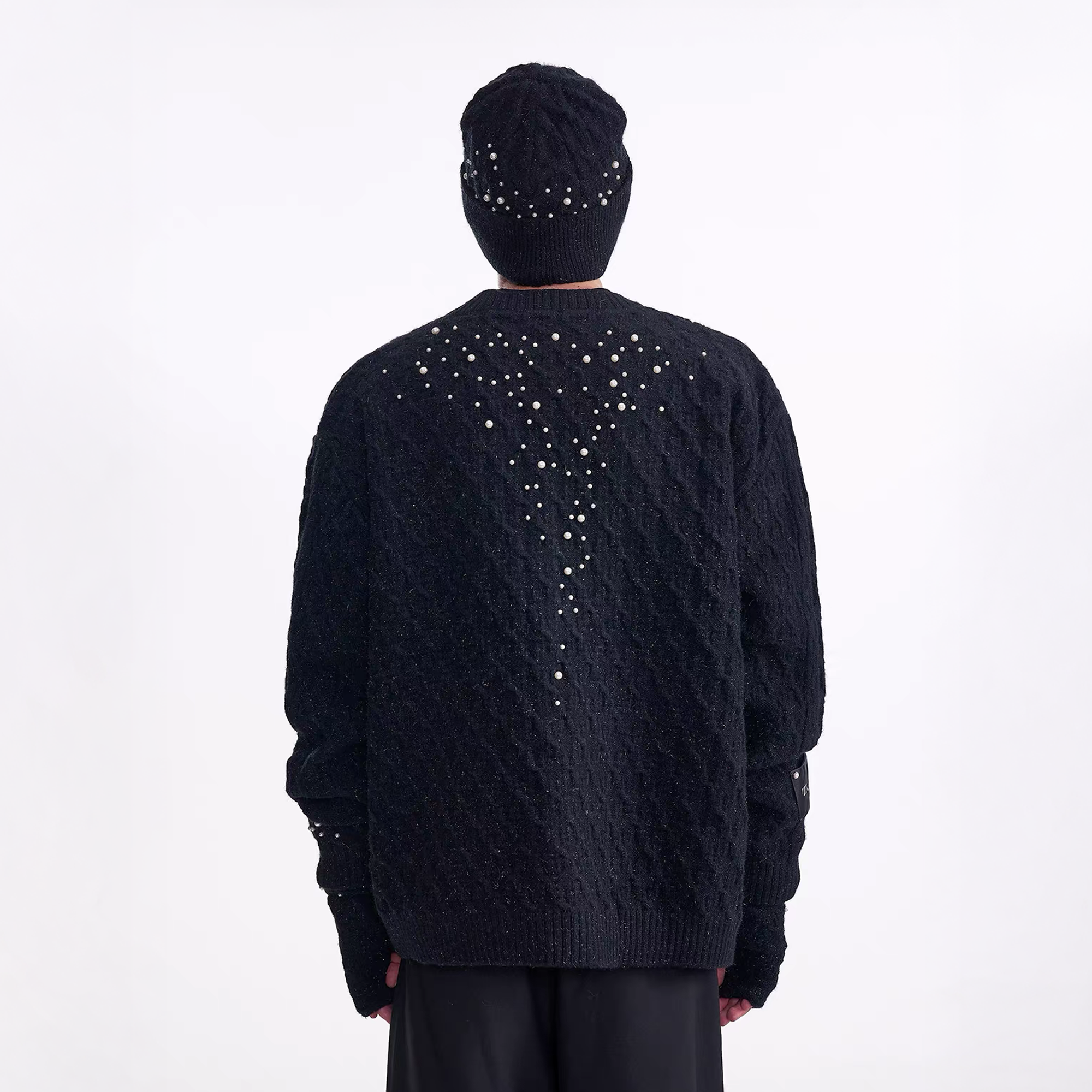 TIWILLTANG Pearl-Embellished Cable Knit Cardigan