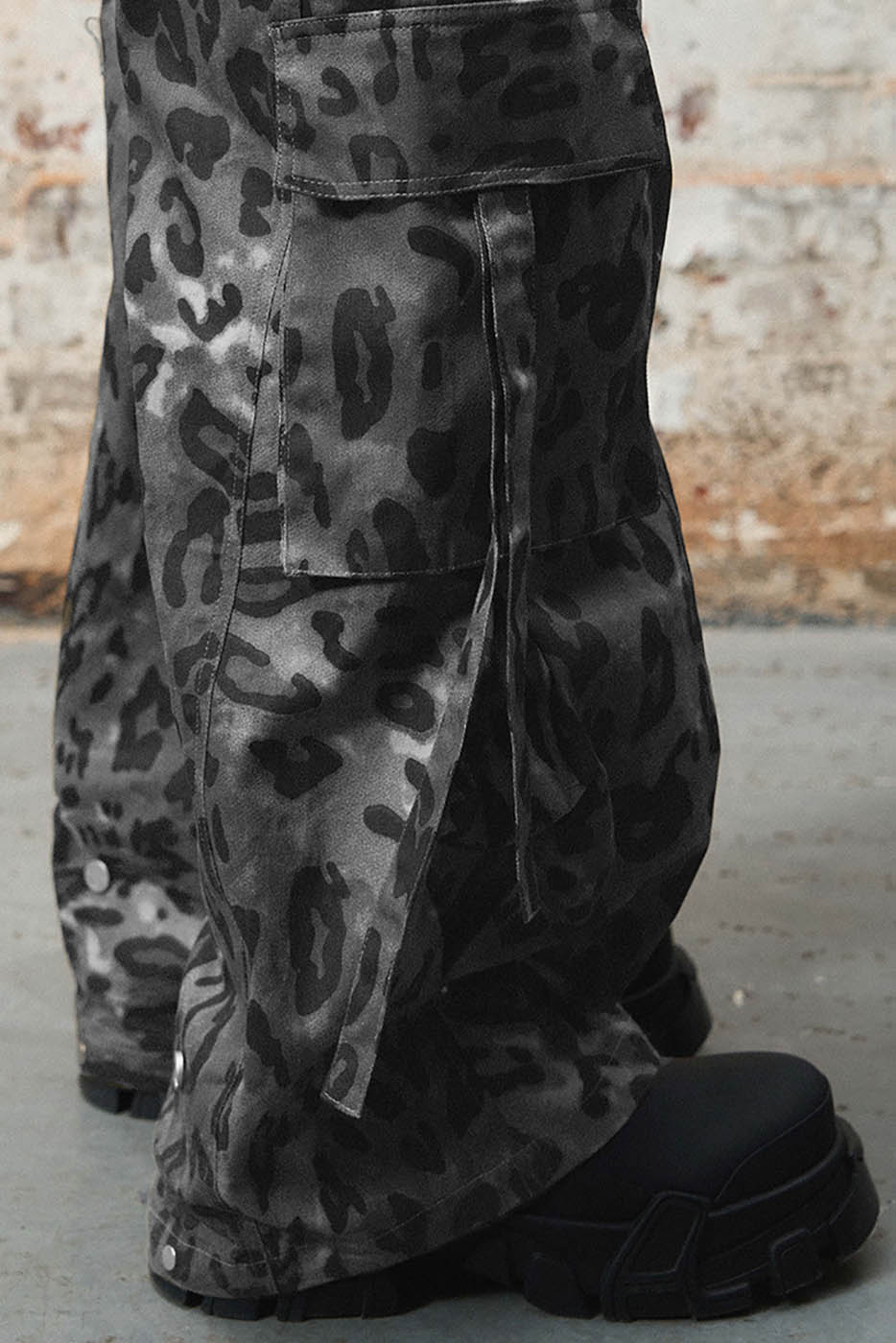 RELABEL Leopard Multi-Pocket Ribbon Cargo Pants-Pants-S-Free Shipping Leatheretro