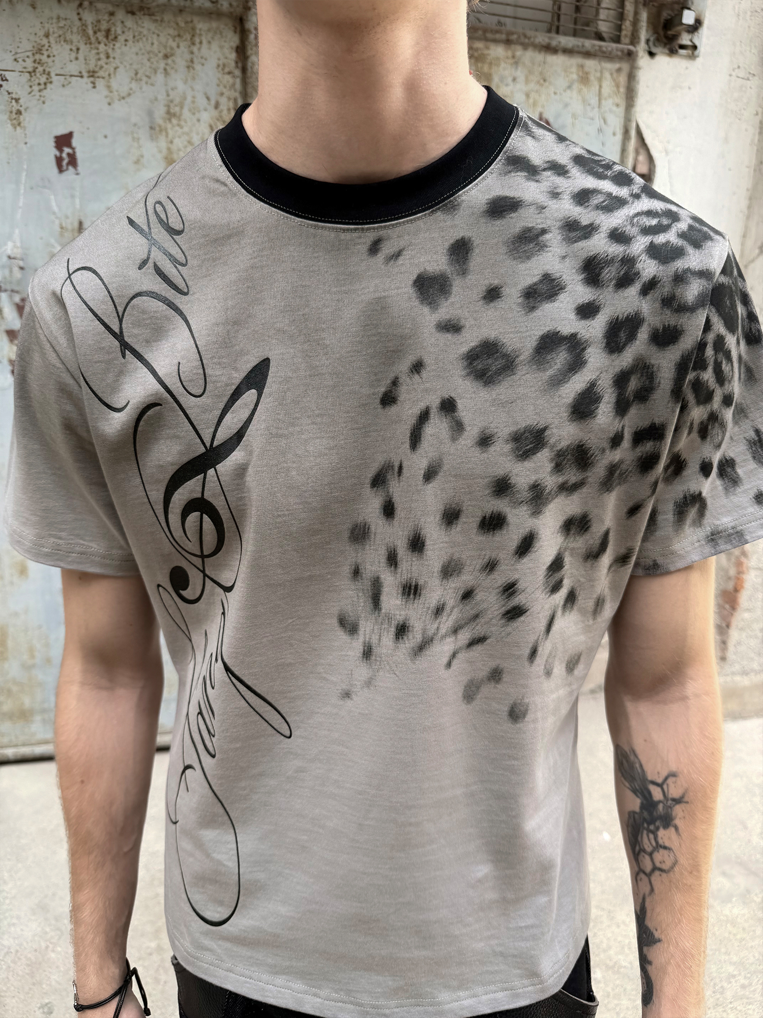 ESAIAS Washed Leopard Graphic T-Shirt-T Shirt-S-Free Shipping Leatheretro