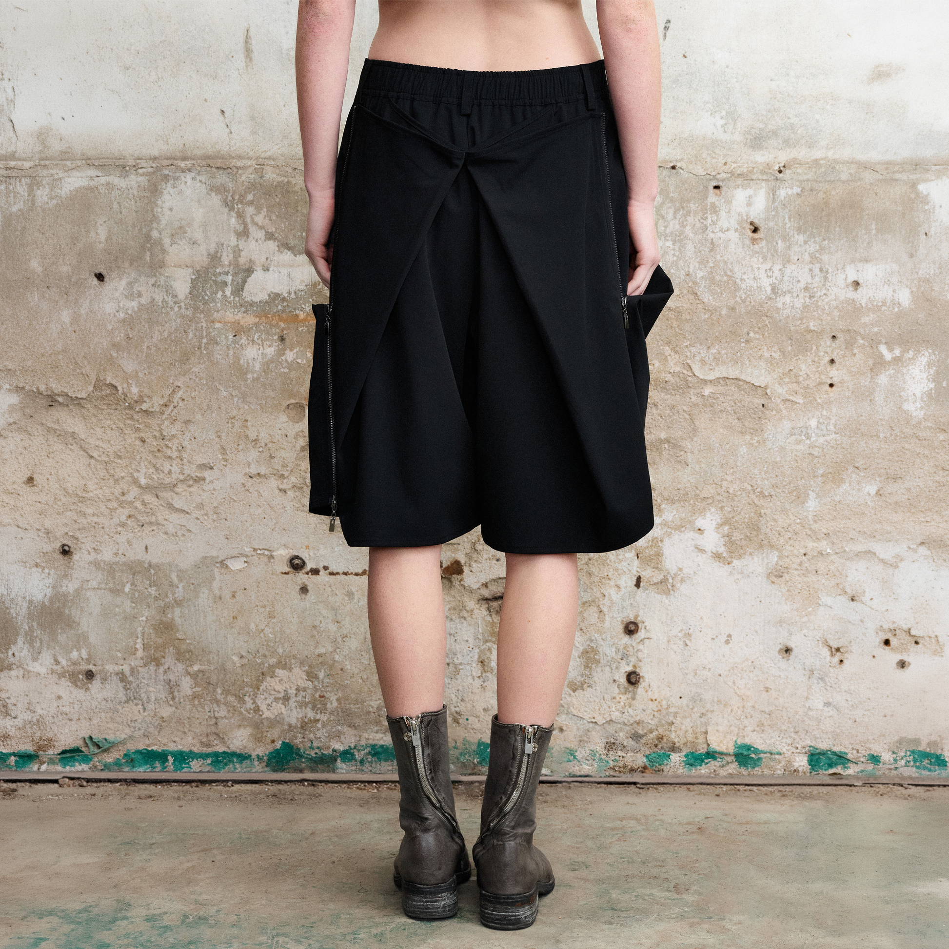 ILNya Nieternite Nifutur Deconstructed Panel Shorts-Shorts-S (0)-Free Shipping Leatheretro