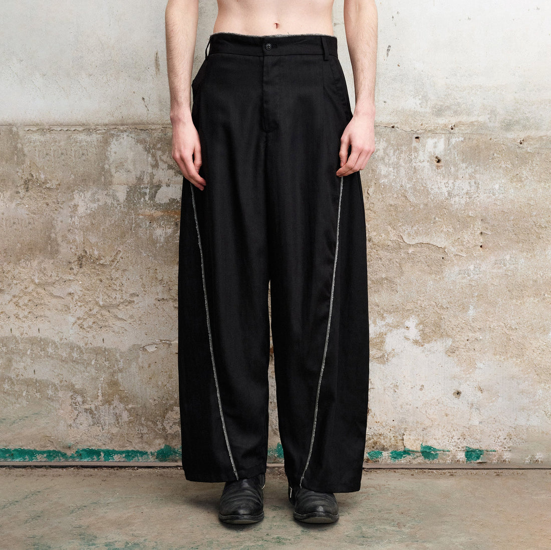 ILNya Nieternite Nifutur Contrast-Seam Curved Pants-Pants-S(0) (Preorder)-Free Shipping Leatheretro