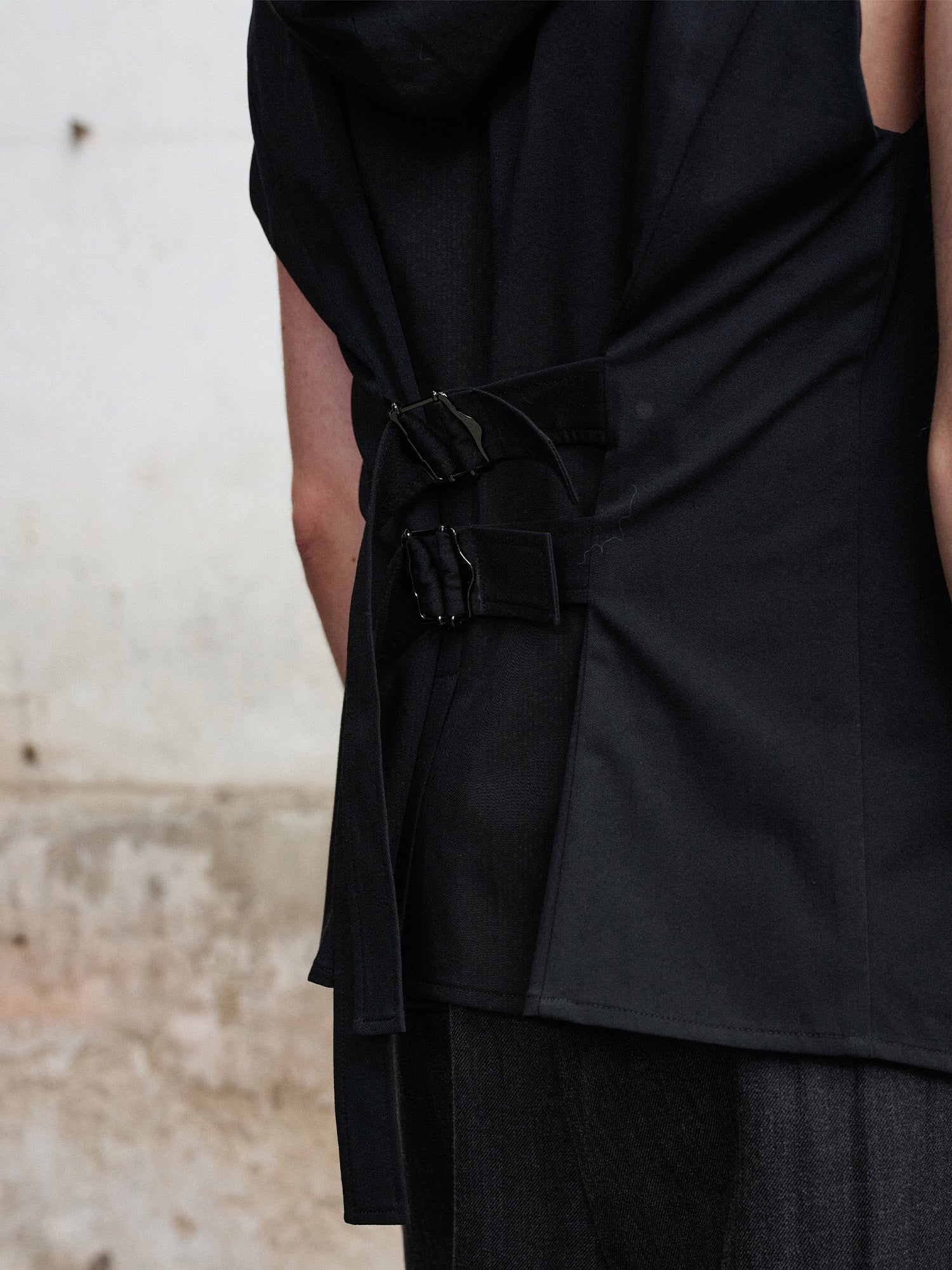 ILNya Nieternite Nifutur Hooded Waist-Cinched Vest-Vest-S (0)(Preorder)-Free Shipping Leatheretro