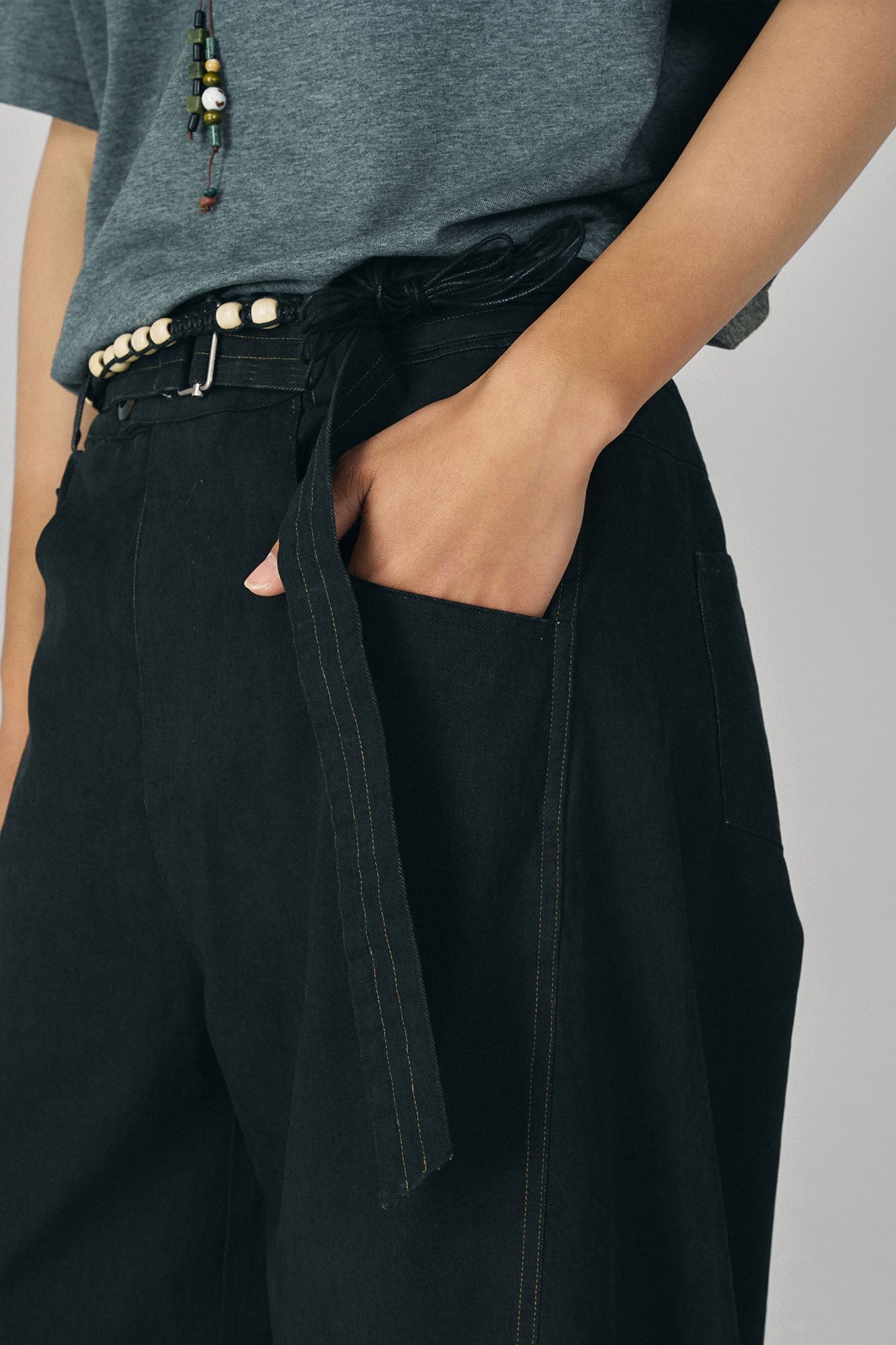 GONGHE REPUB Arc Spliced Strap Belt Pants-Pants-XS-White-Free Shipping Leatheretro