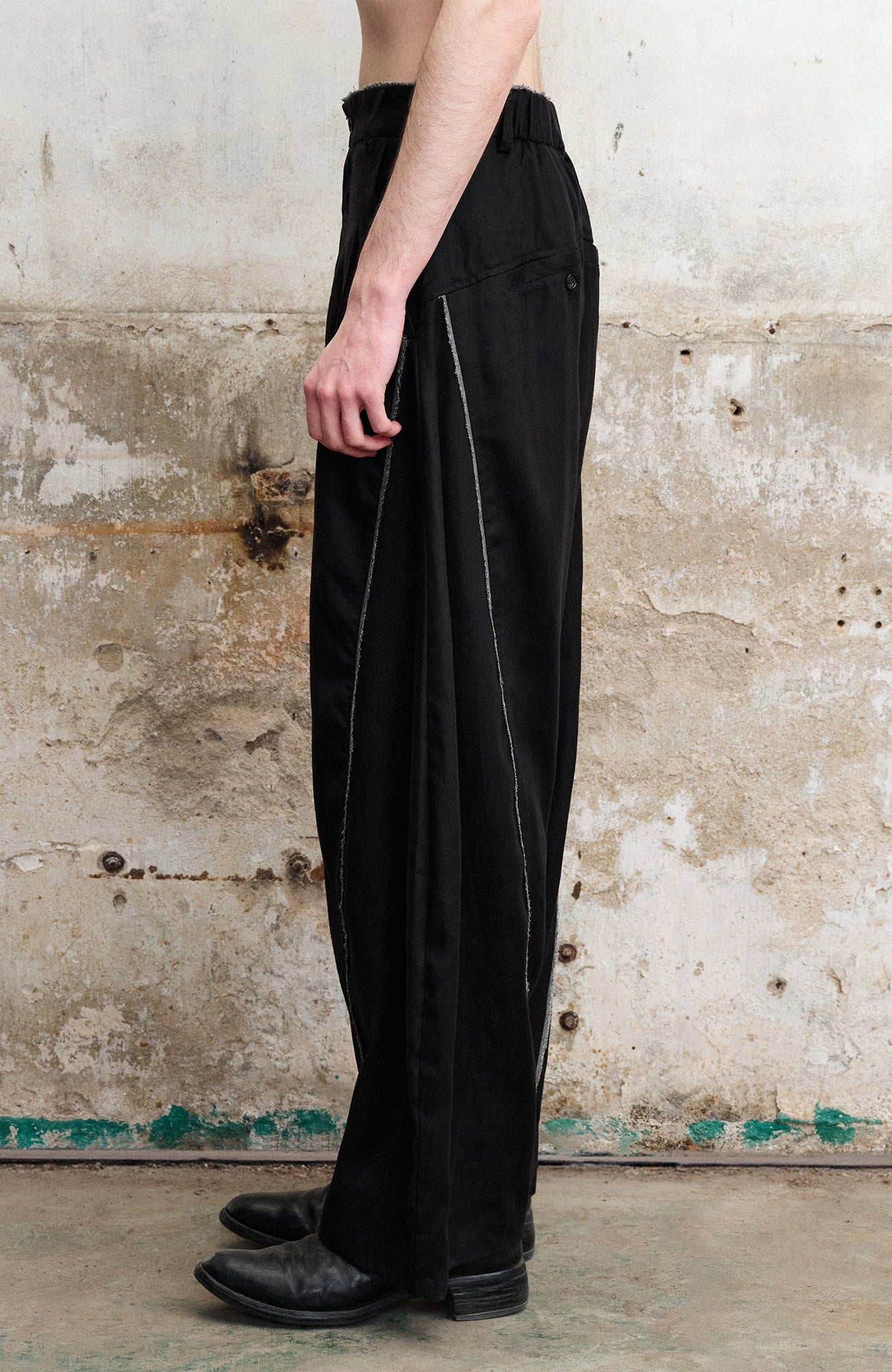 ILNya Nieternite Nifutur Contrast-Seam Curved Pants-Pants-S(0) (Preorder)-Free Shipping Leatheretro