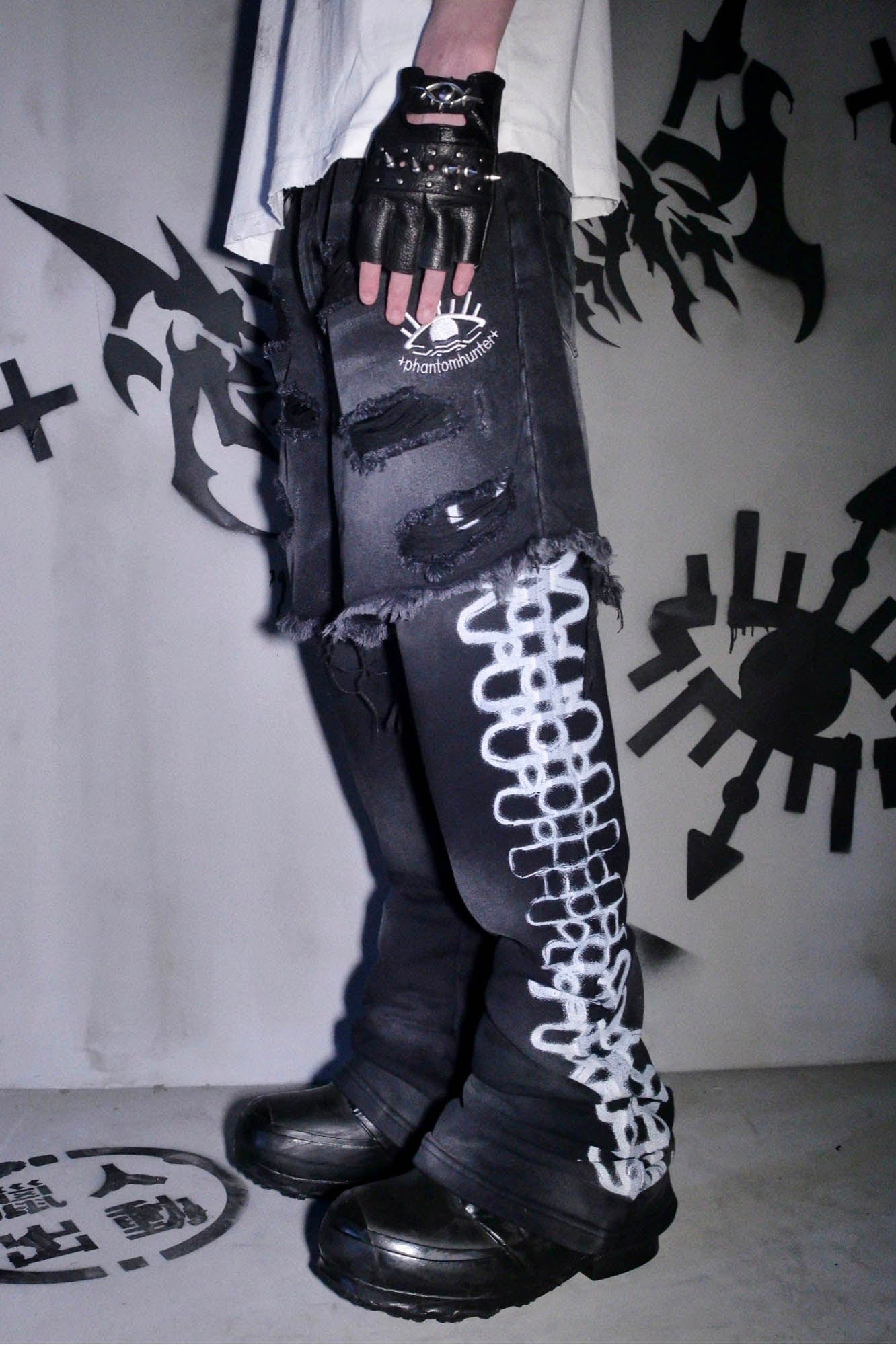 PHANTOMHUNTER Layered Ripped Spray-Painted Flared Jeans-Pants-S-Free Shipping Leatheretro