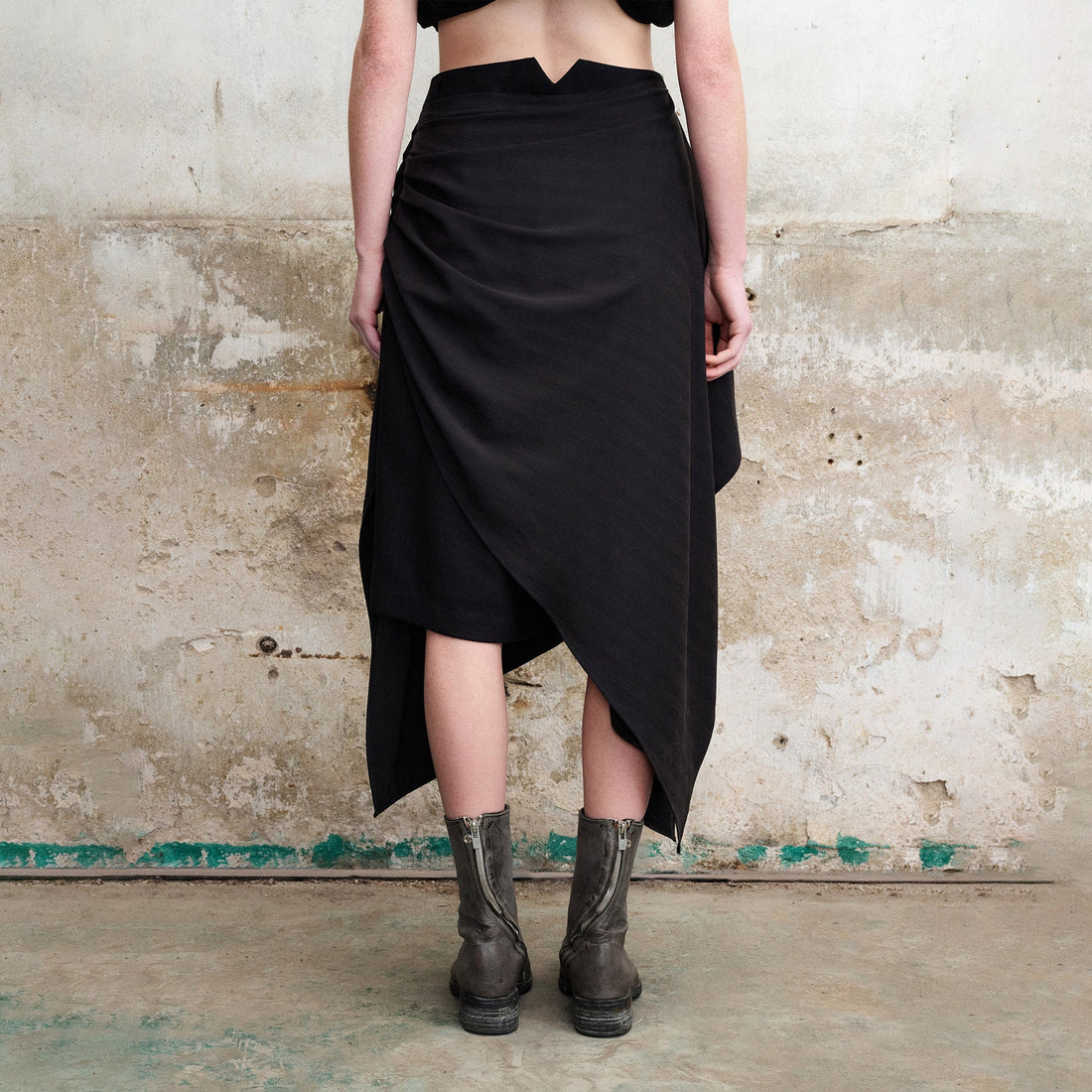 ILNya Nieternite Nifutur Deconstructed Drape-Panel Shorts-Shorts-S(0) (Preorder)-Free Shipping Leatheretro