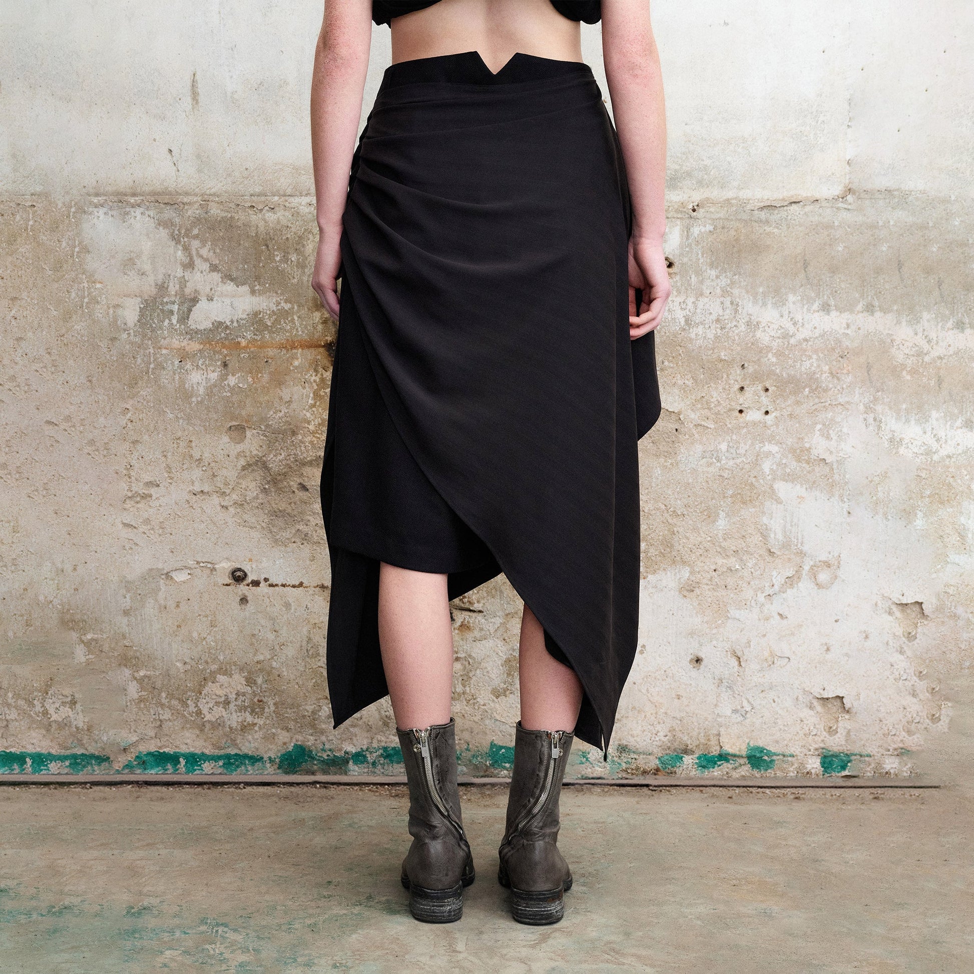 ILNya Nieternite Nifutur Deconstructed Drape-Panel Shorts-Shorts-S(0) (Preorder)-Free Shipping Leatheretro