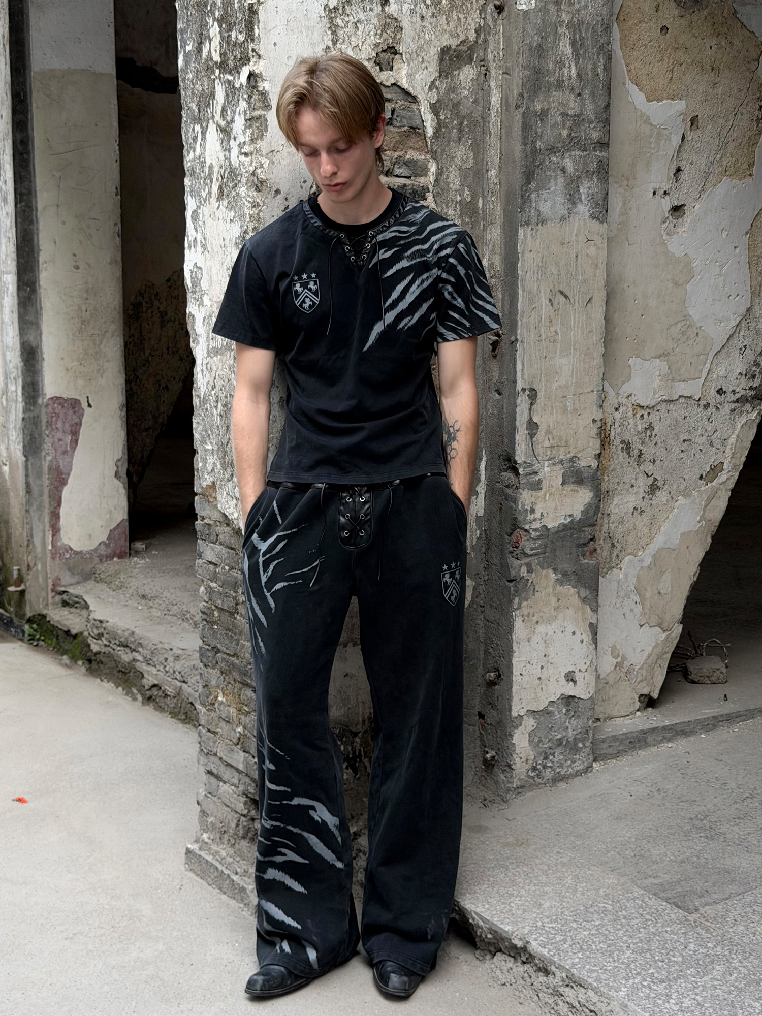 ESAIAS Washed Zebra Lace-Up Tee-T Shirt-S-Free Shipping Leatheretro