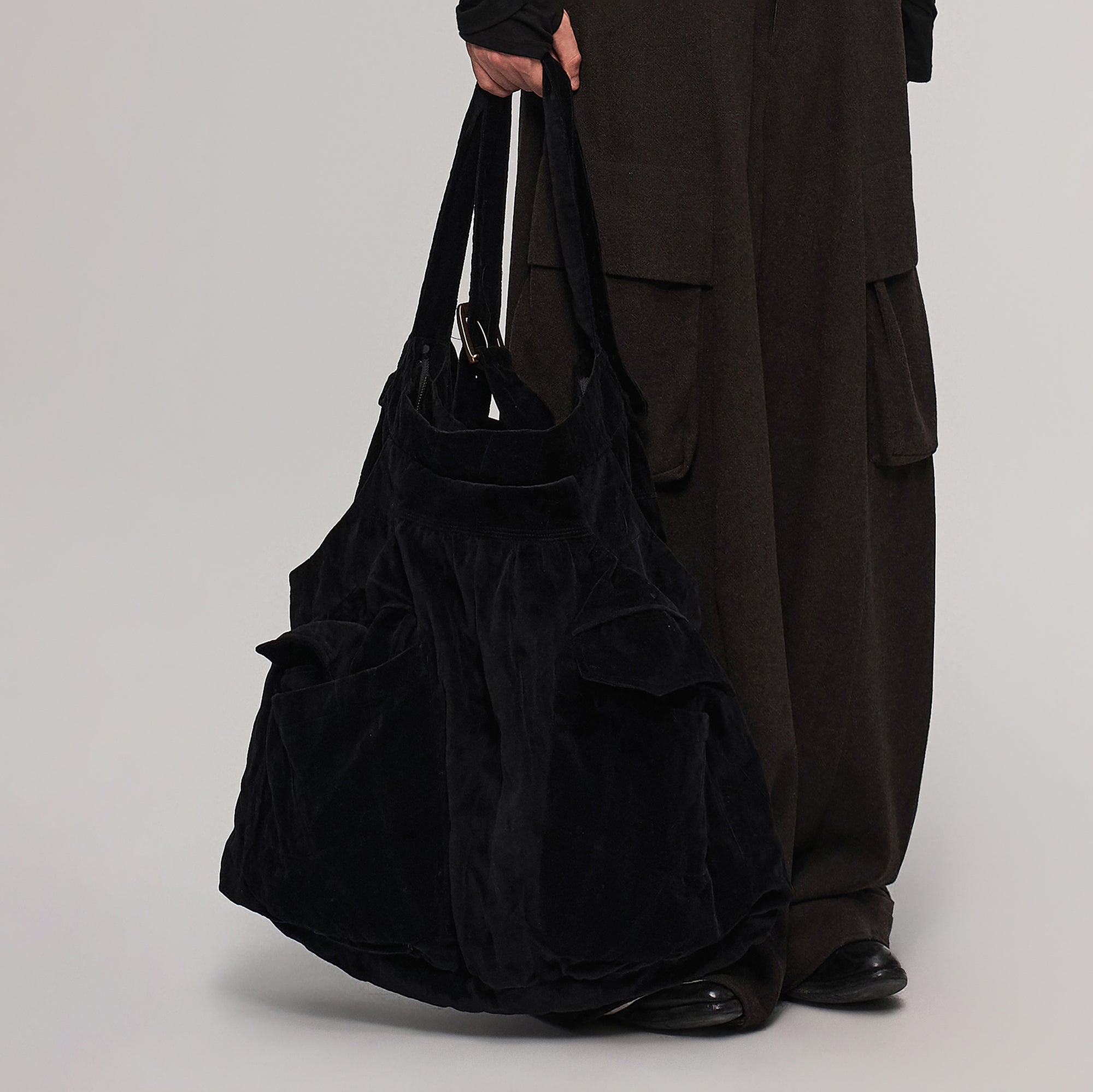 ILNya Nieternite Nifutur Velvet Oversized Crinkled Messenger Bag-Bag-Black-Free Shipping Leatheretro