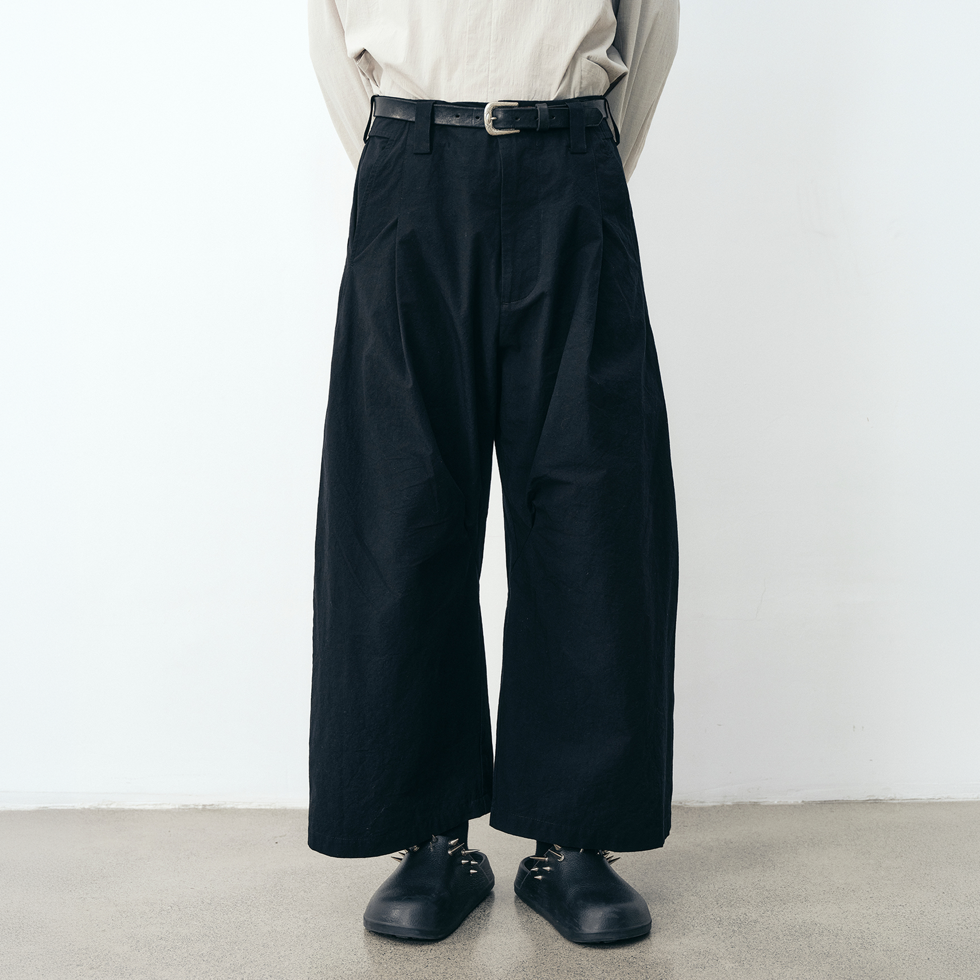 GRAINMUSTARD Pleated Wide-Leg Curved Cropped Pants-Pants-XS-Free Shipping Leatheretro