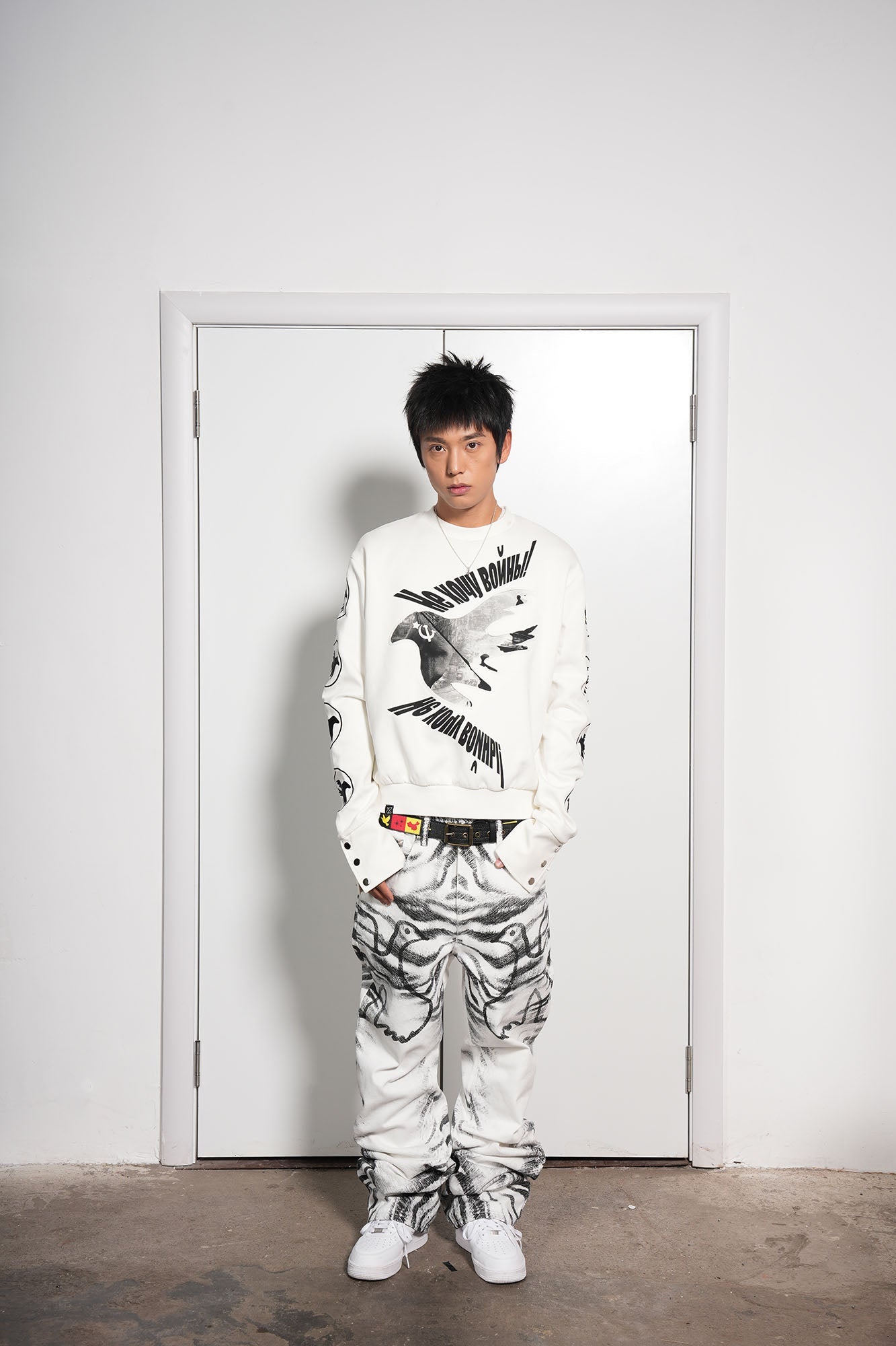 VINKID Peace Dove Patch Snap Sleeve Sweatshirt-Sweatshirt-S-Free Shipping Leatheretro