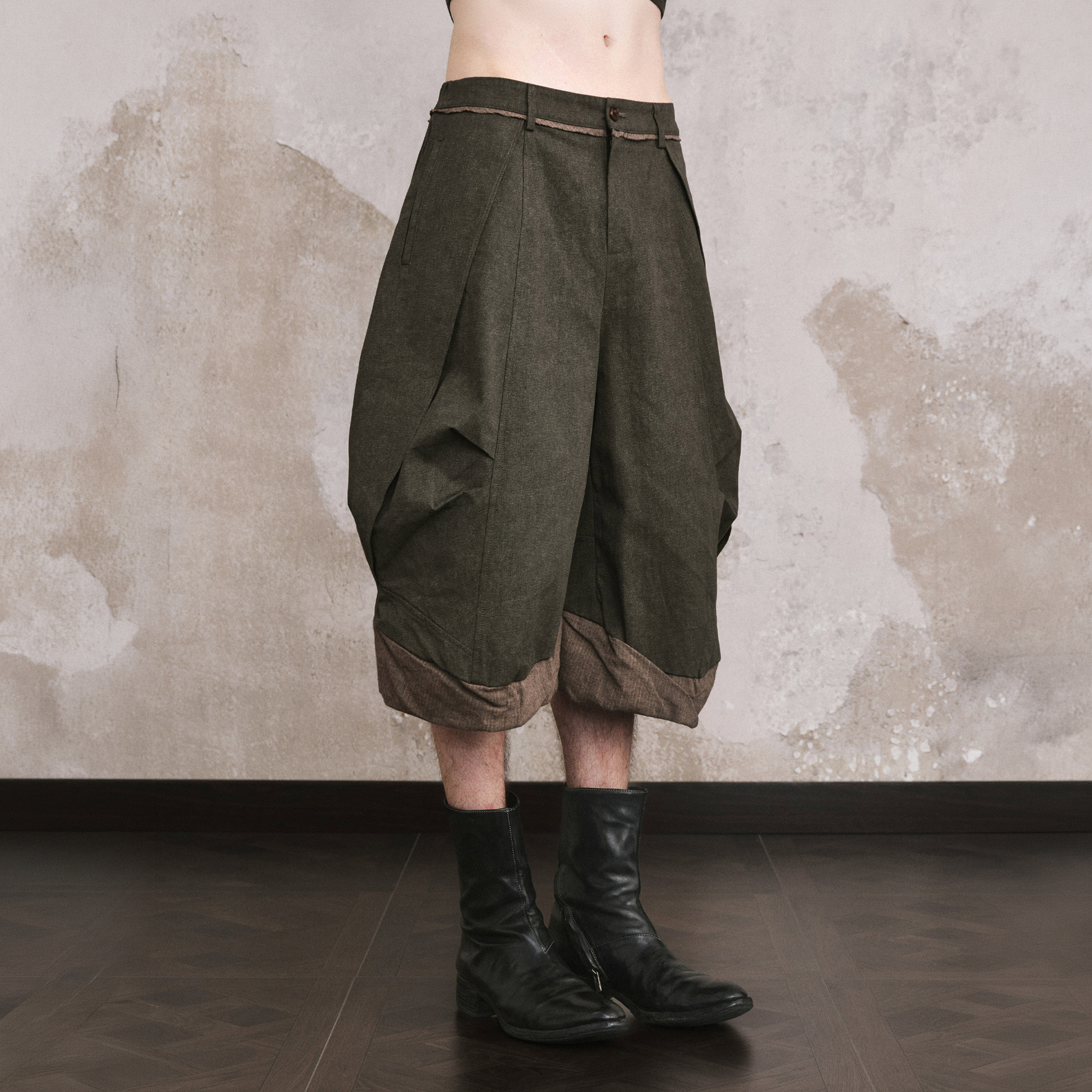 ILNya Nieternite Nifutur Crinkled Curved Cropped Pants Dark Green-Shorts-S (0) / 27-33"-Free Shipping Leatheretro