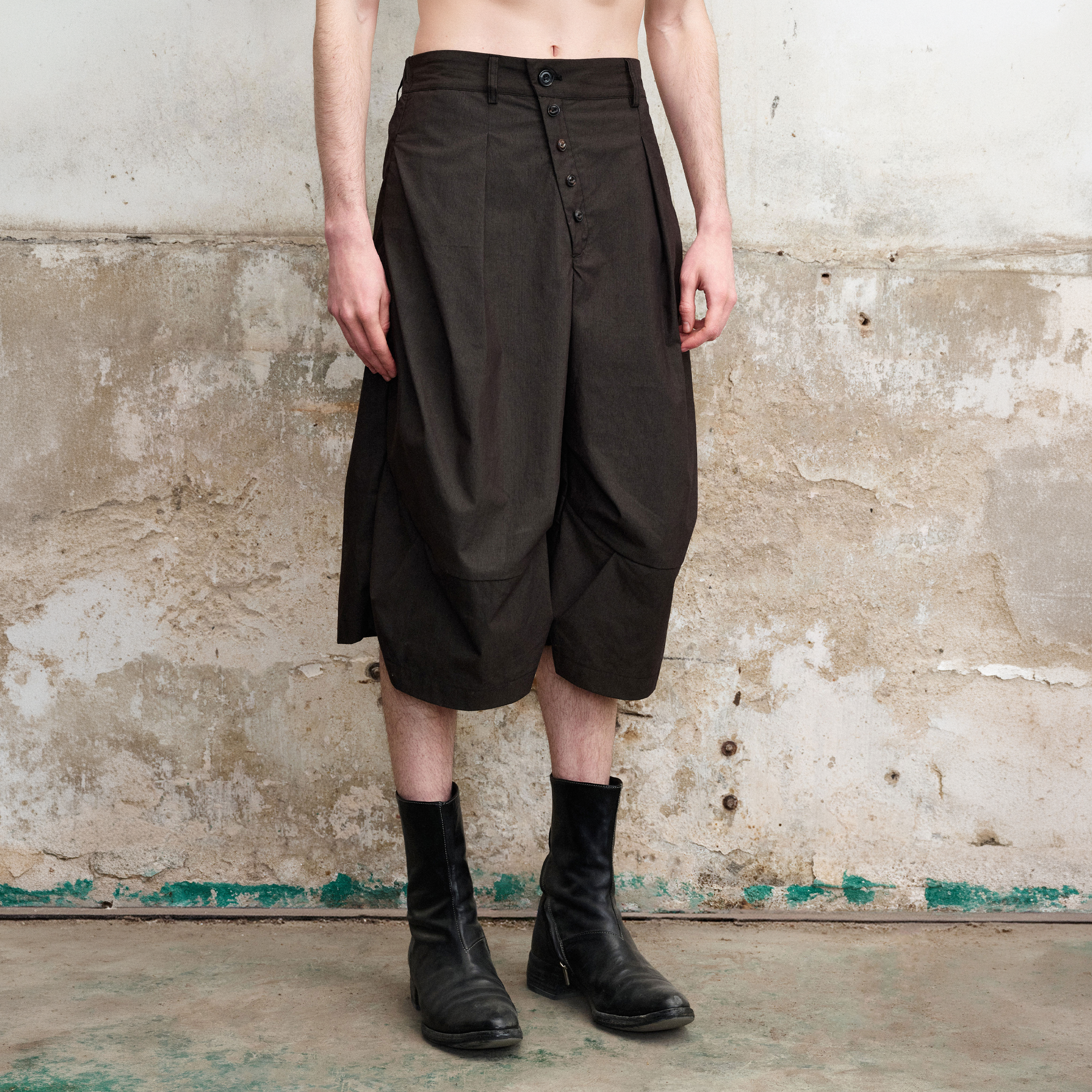 ILNya Nieternite Nifutur Pleated Button-Fly Shorts-Shorts-S (0)-Free Shipping Leatheretro
