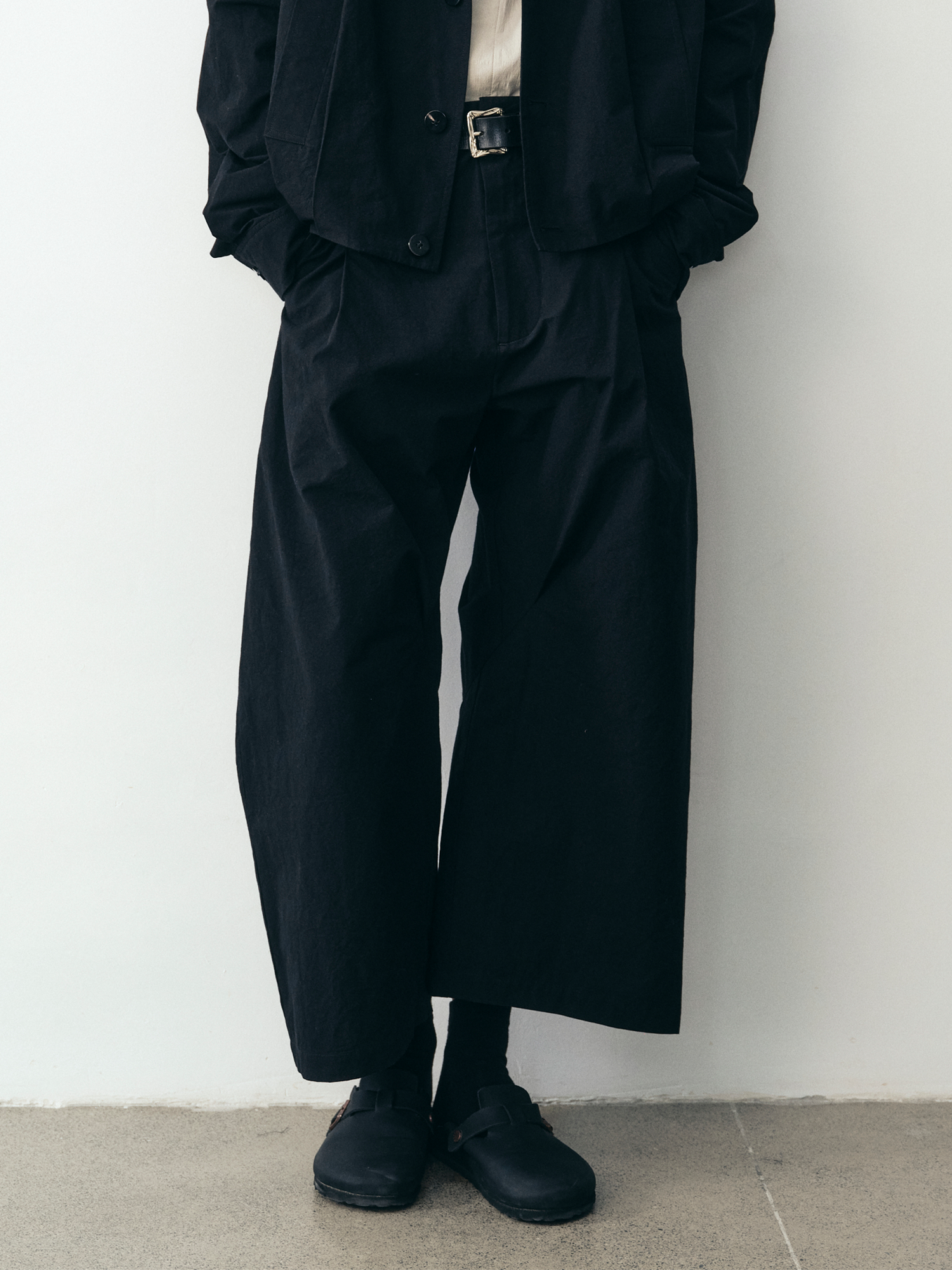GRAINMUSTARD Pleated Wide-Leg Curved Cropped Pants-Pants-XS-Free Shipping Leatheretro